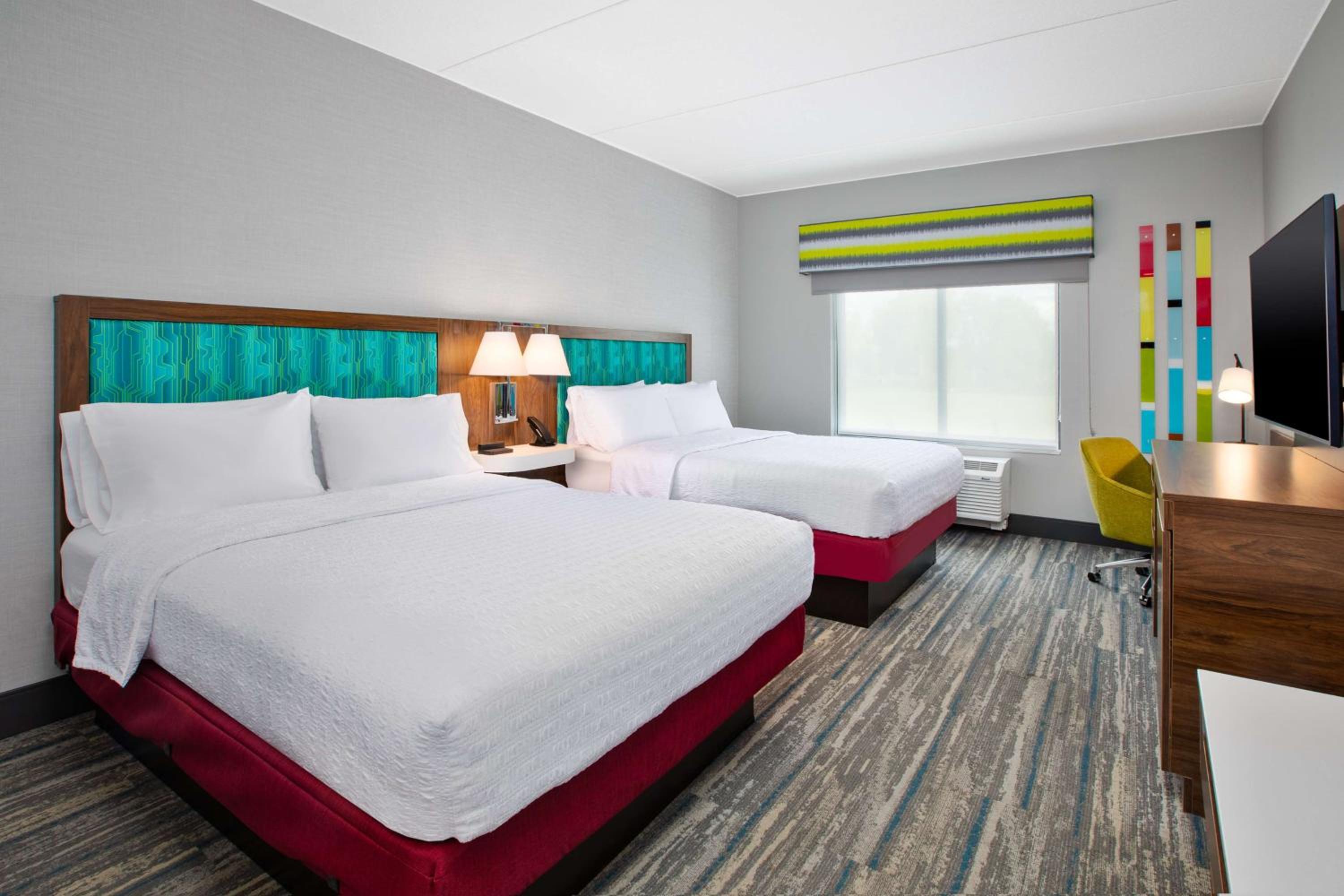 Queen Room with Two Queen Beds - Photo 1