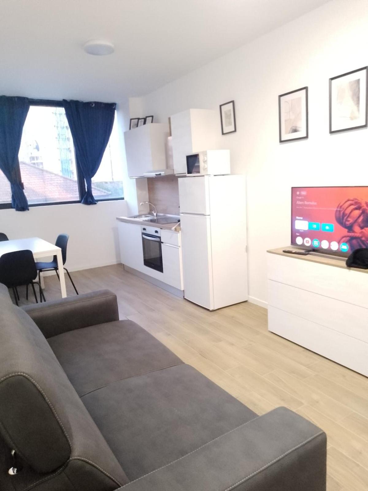 One-Bedroom Apartment