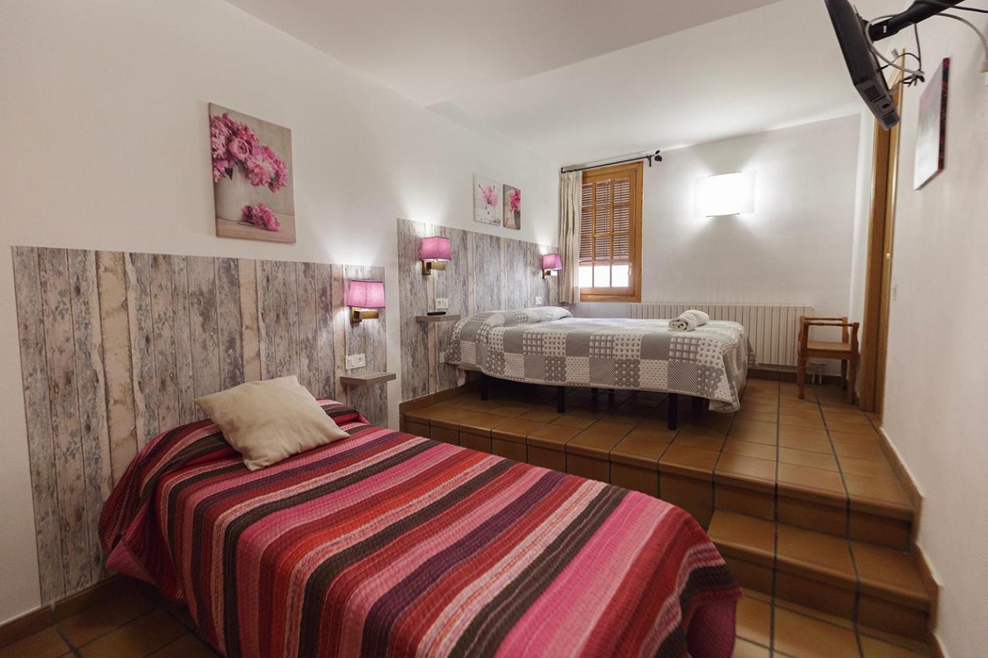 Triple Room with Private Bathroom photo 2
