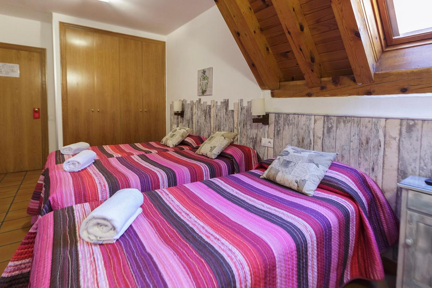 Habitación Triple con Baño Privado