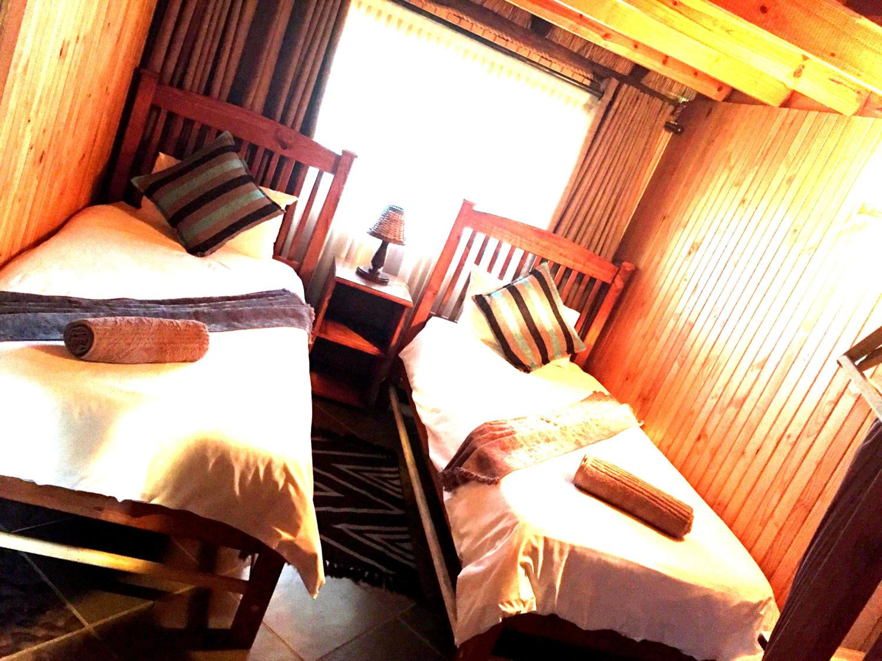 Twin Room - Photo 3