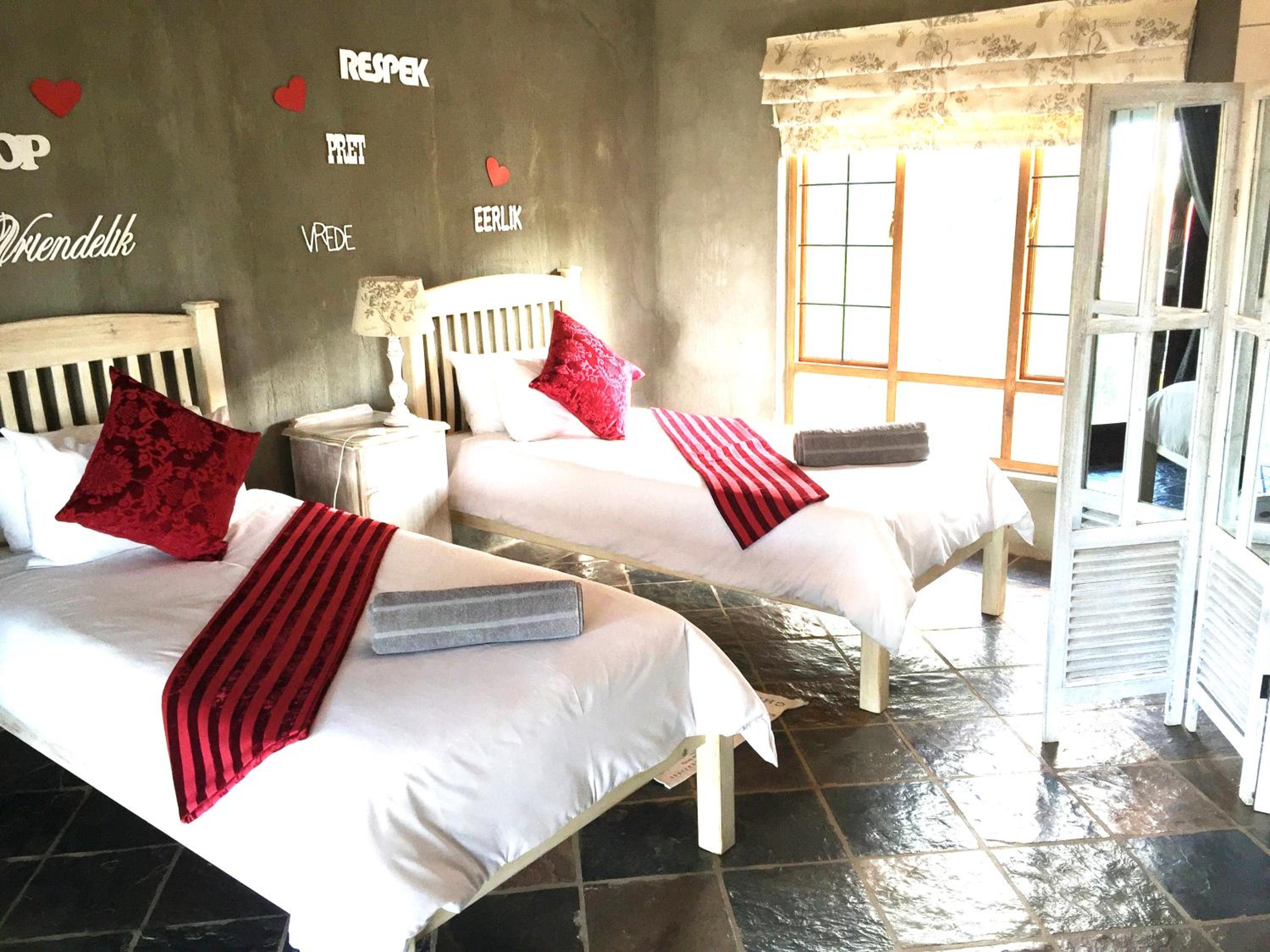 Twin Room with Balcony - Photo 1