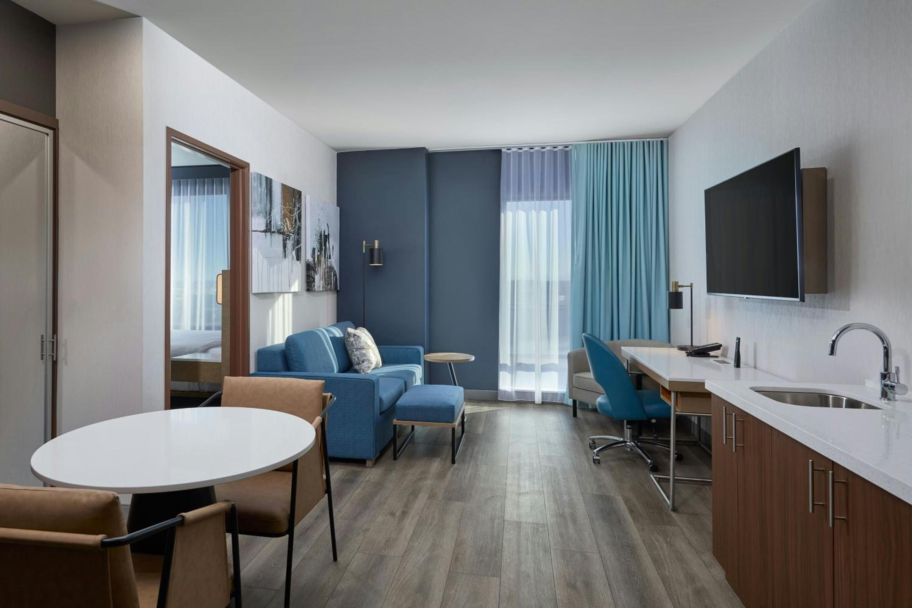 One-Bedroom Larger King Suite with Sofa Bed and Stadium View
