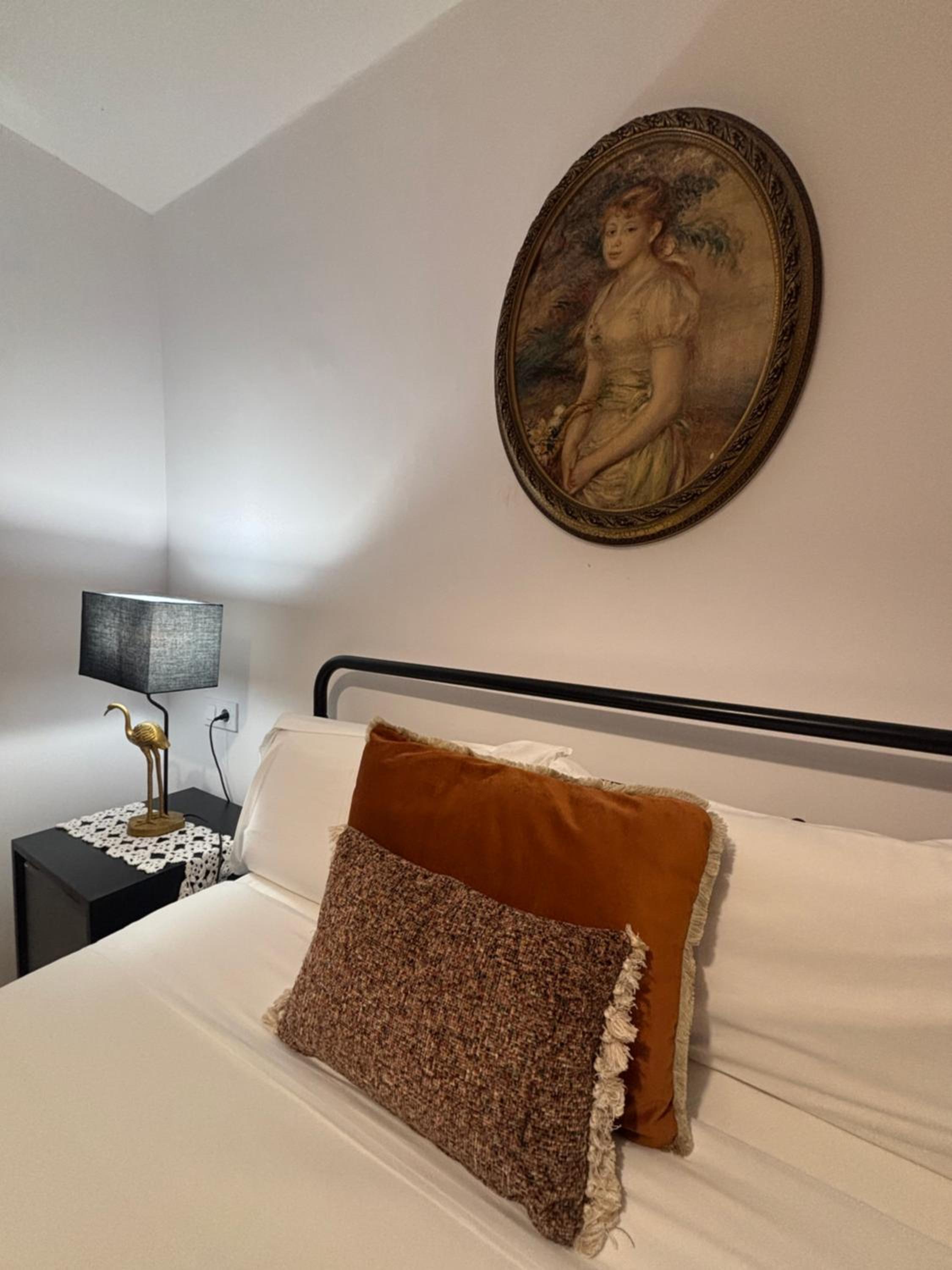 Queen Room - Disability Access - Photo 3