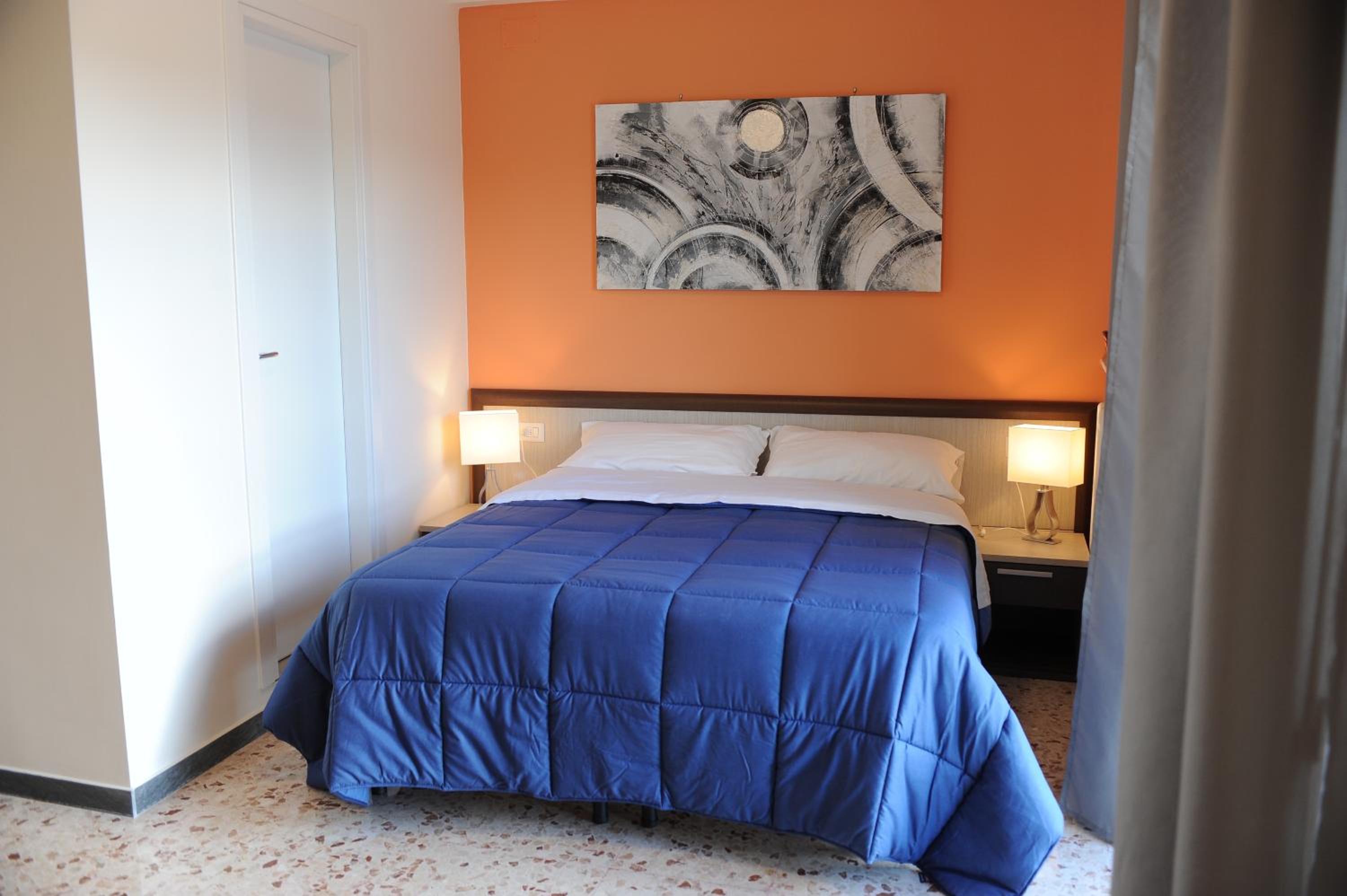 Junior Suite with Balcony and View - Photo 22