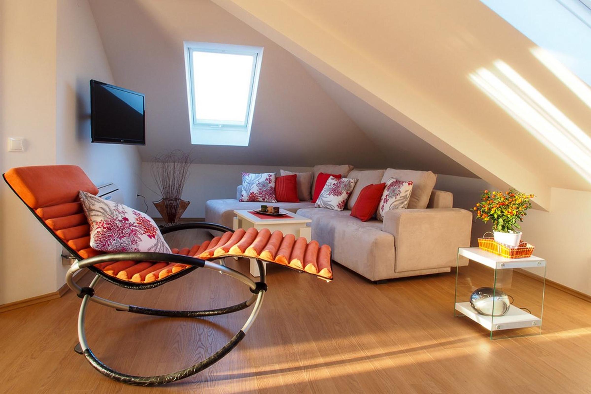 One-Bedroom Apartment with Balcony and Sea View photo 2
