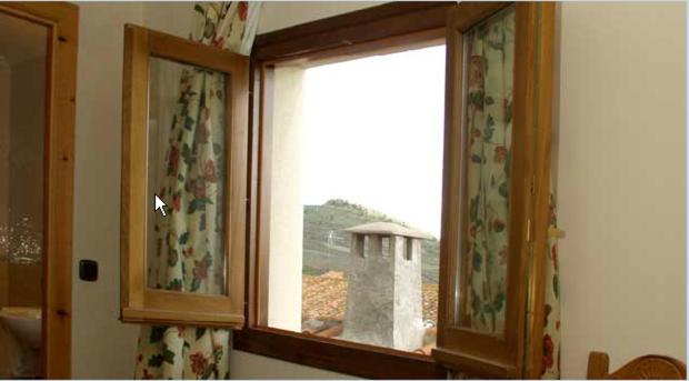 Double or Twin Room - Photo 8