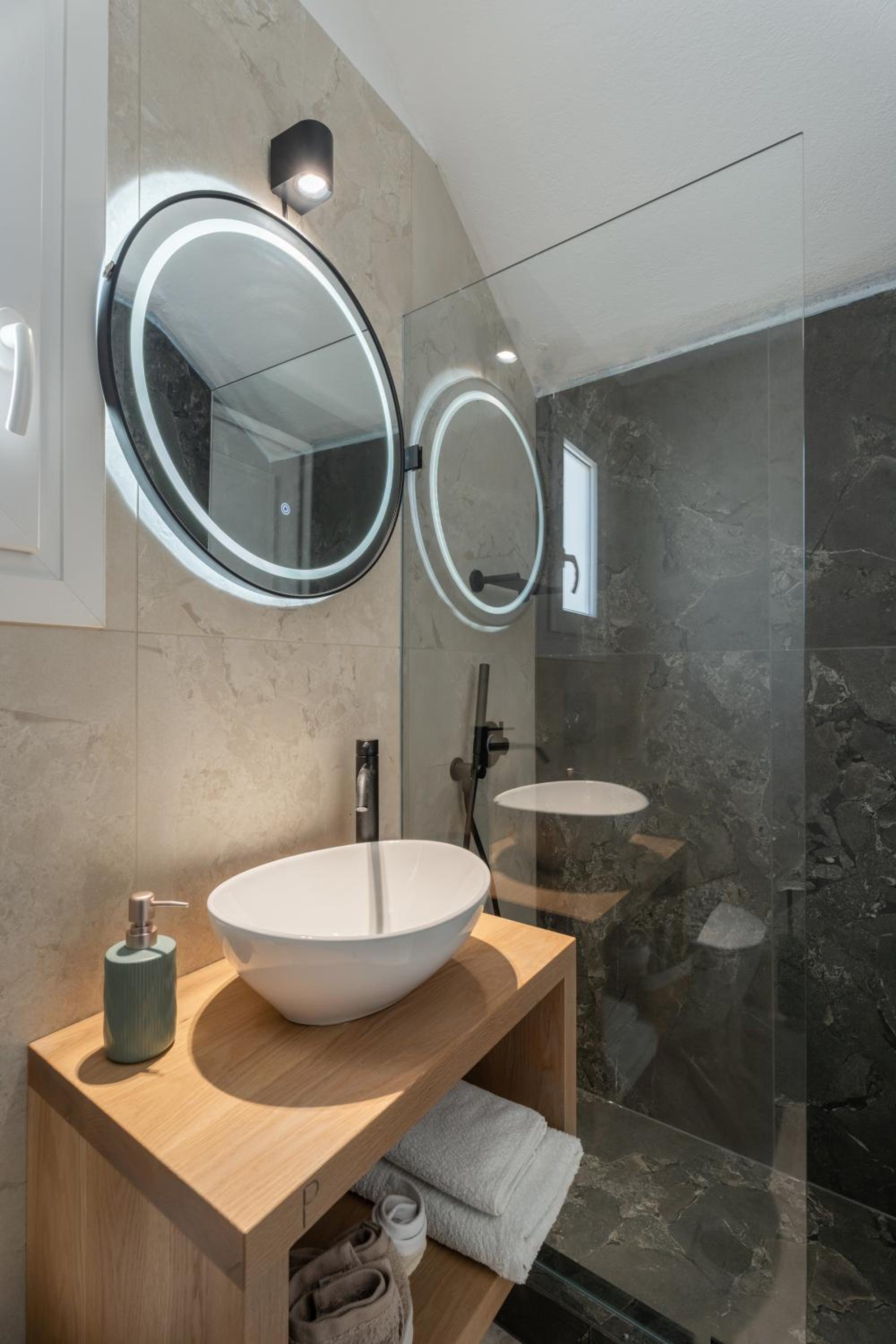 Premium Quadruple Room