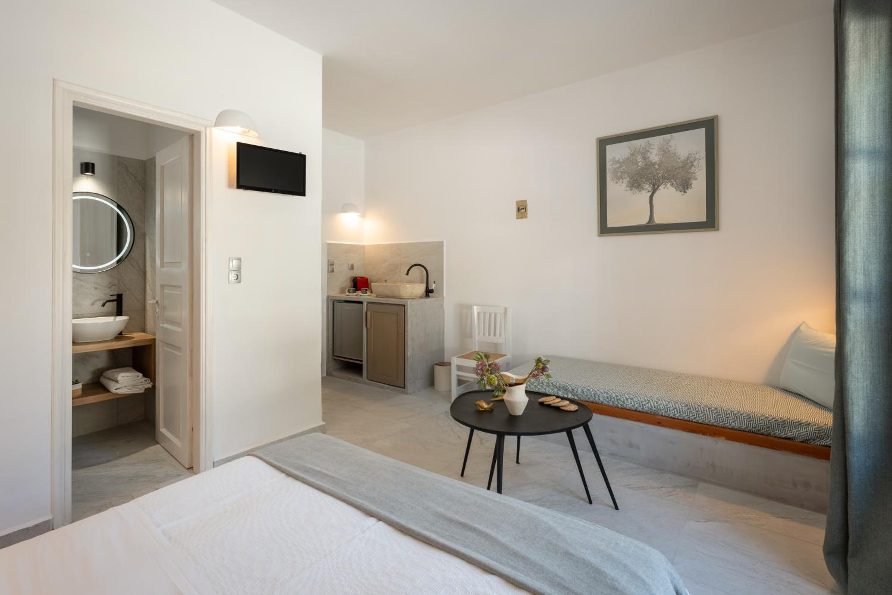 Deluxe Triple Room