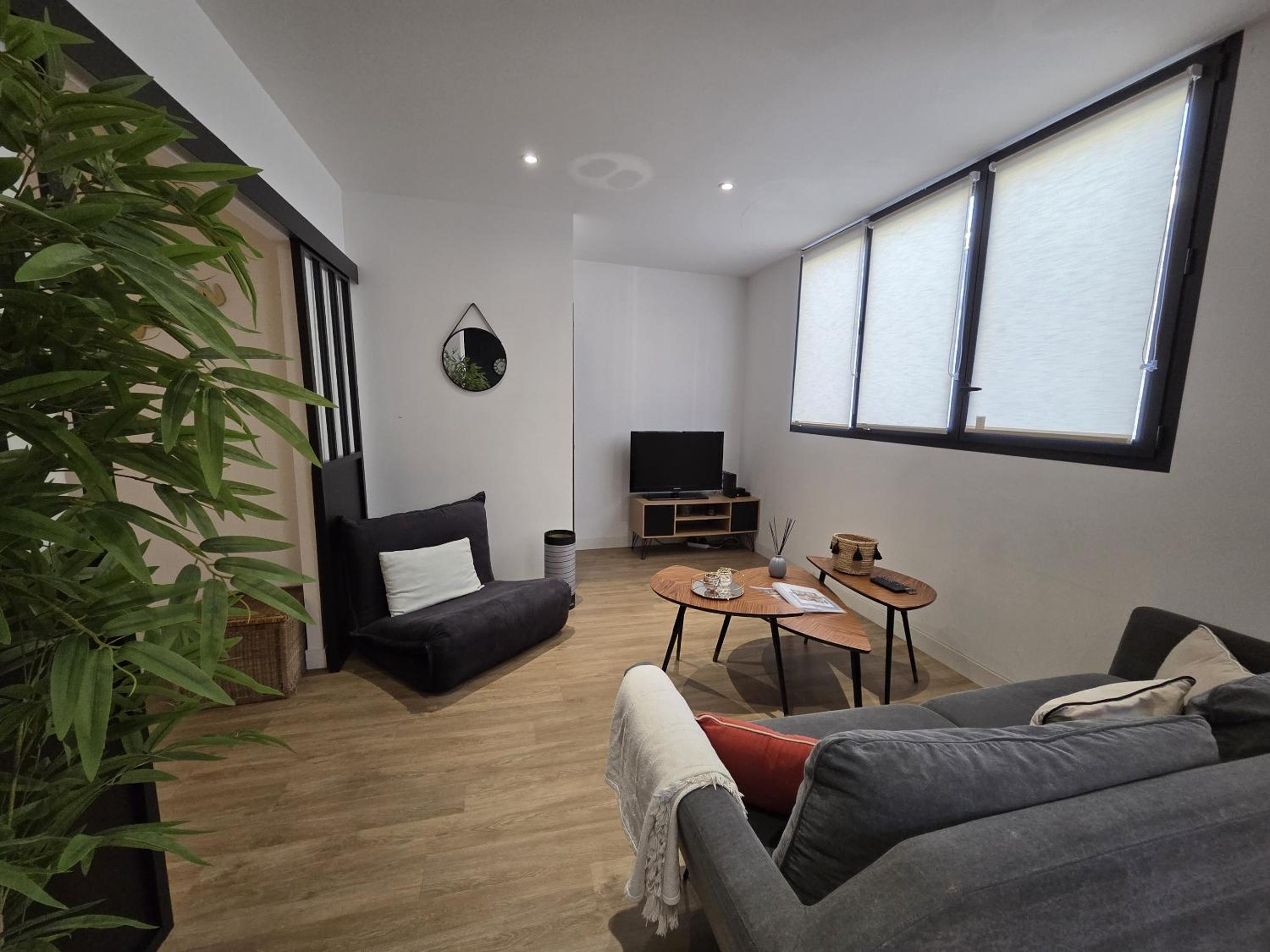 Apartment with Shower