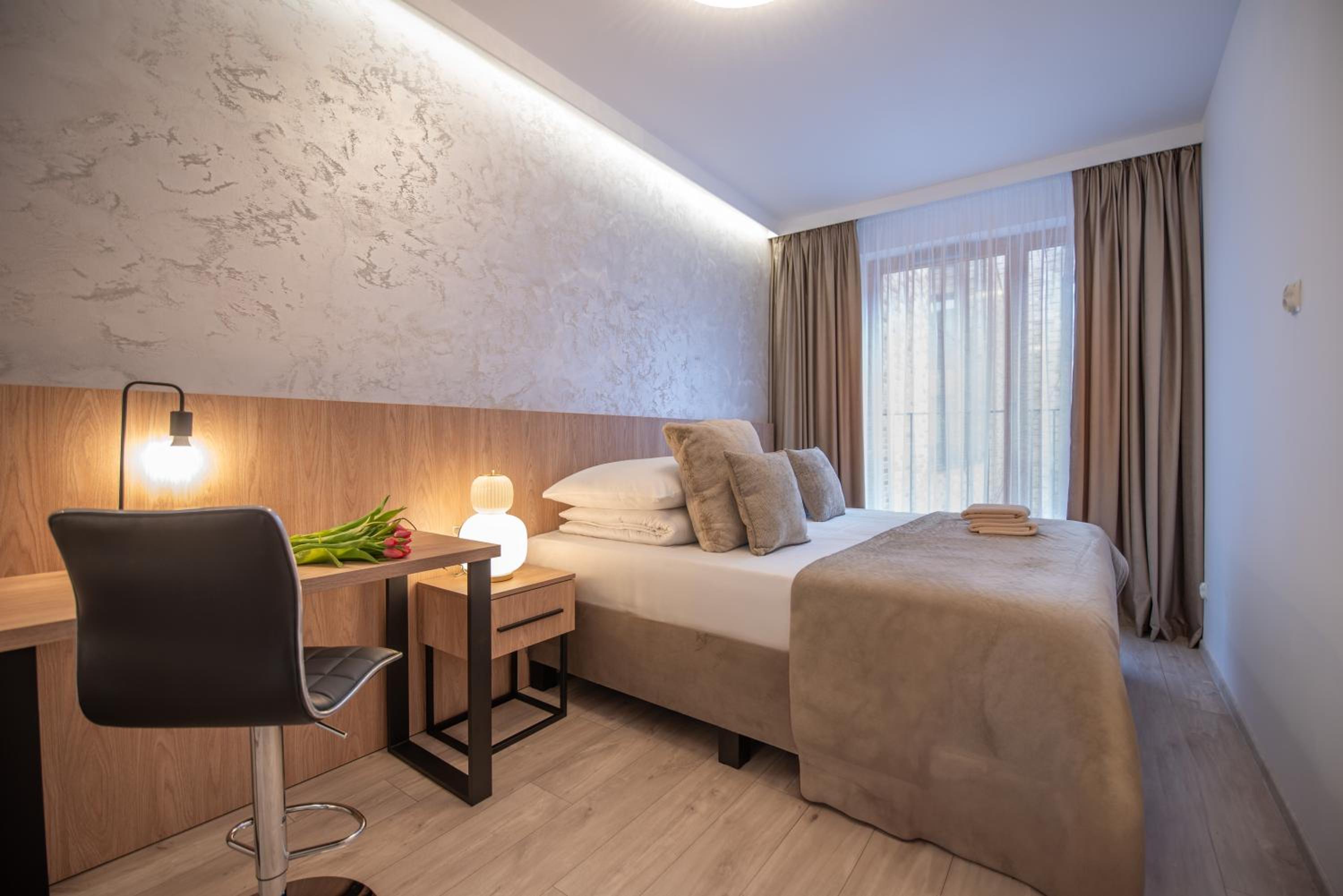 Two-Bedroom Apartment with Balcony photo 2