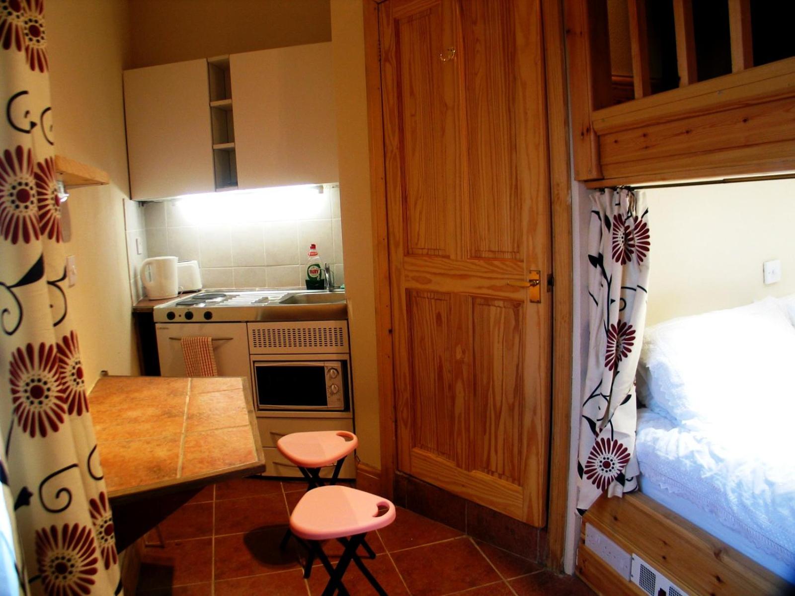 Studio Apartment photo 2