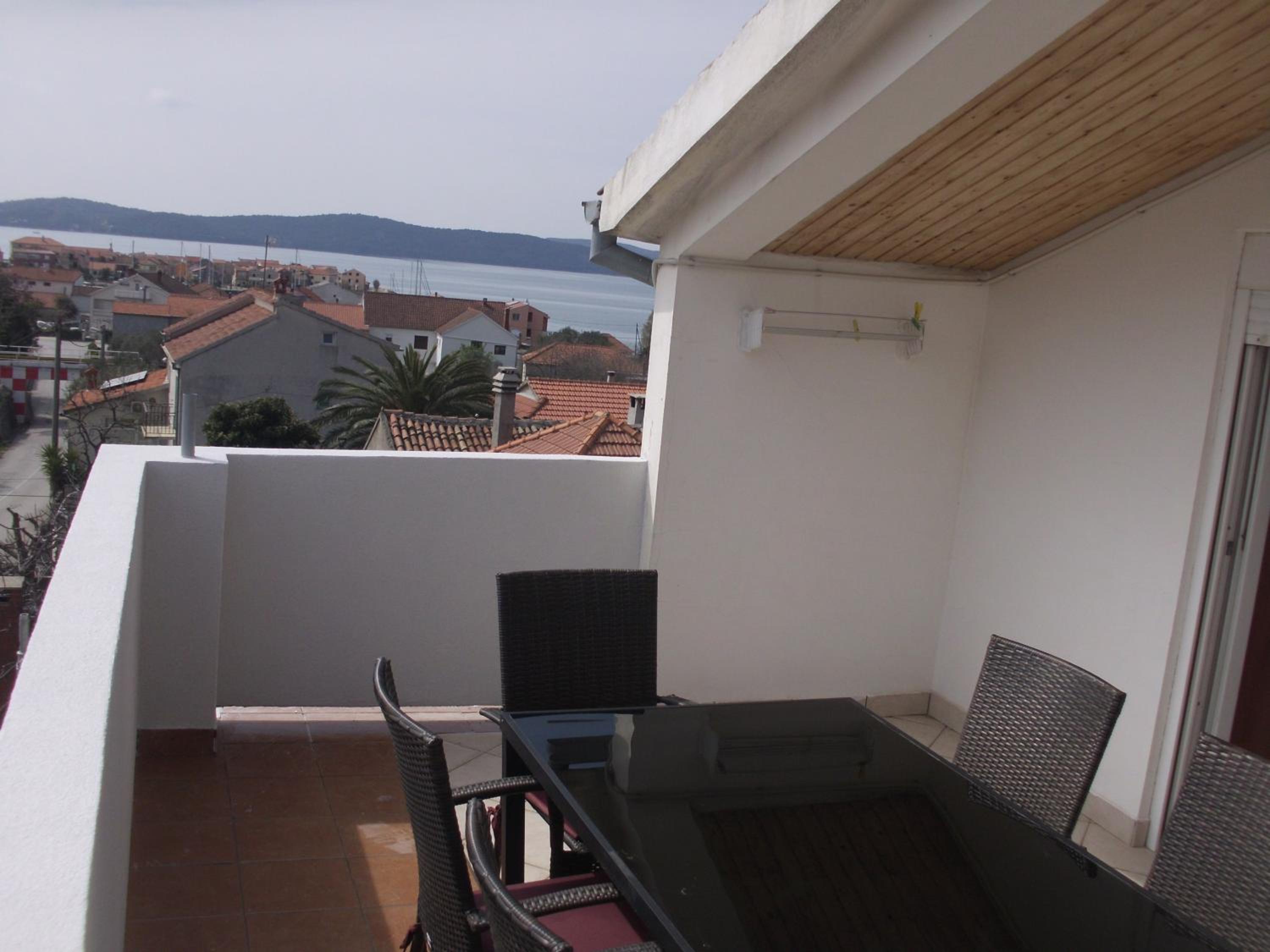 Three-Bedroom Apartment With Terrace (8 Adults) photo 1