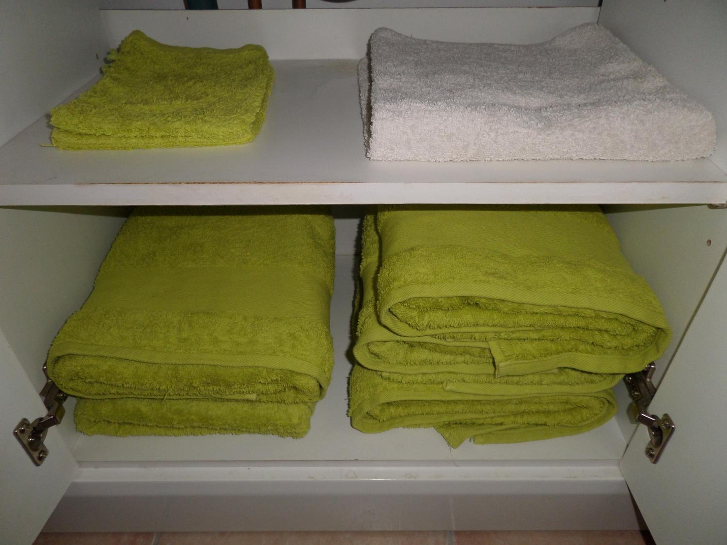 Two-Bedroom Apartment - Photo 8