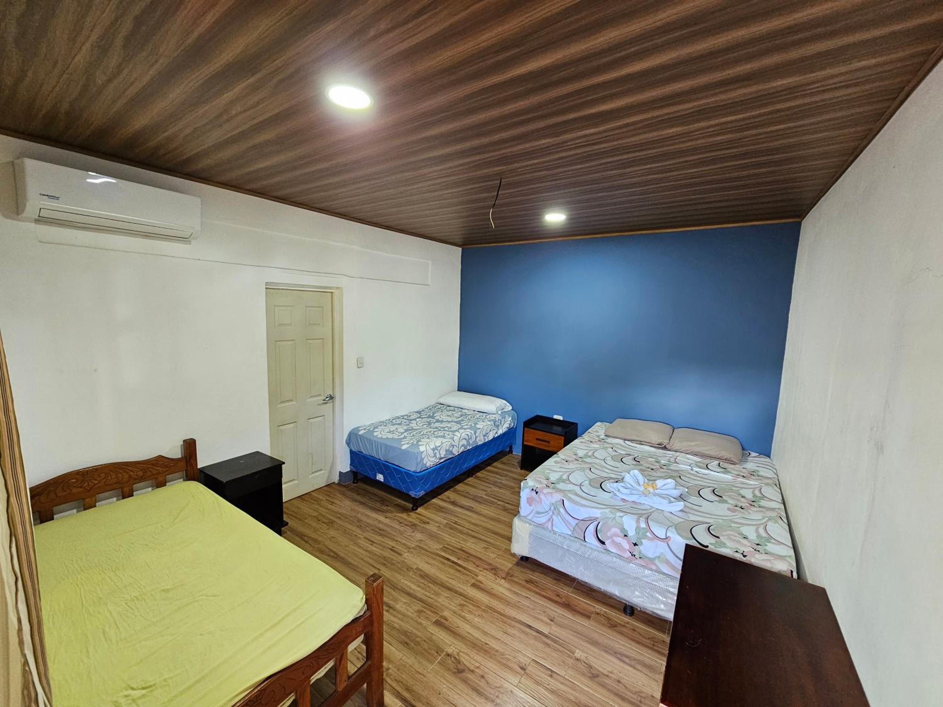 Standard Twin Room photo 3