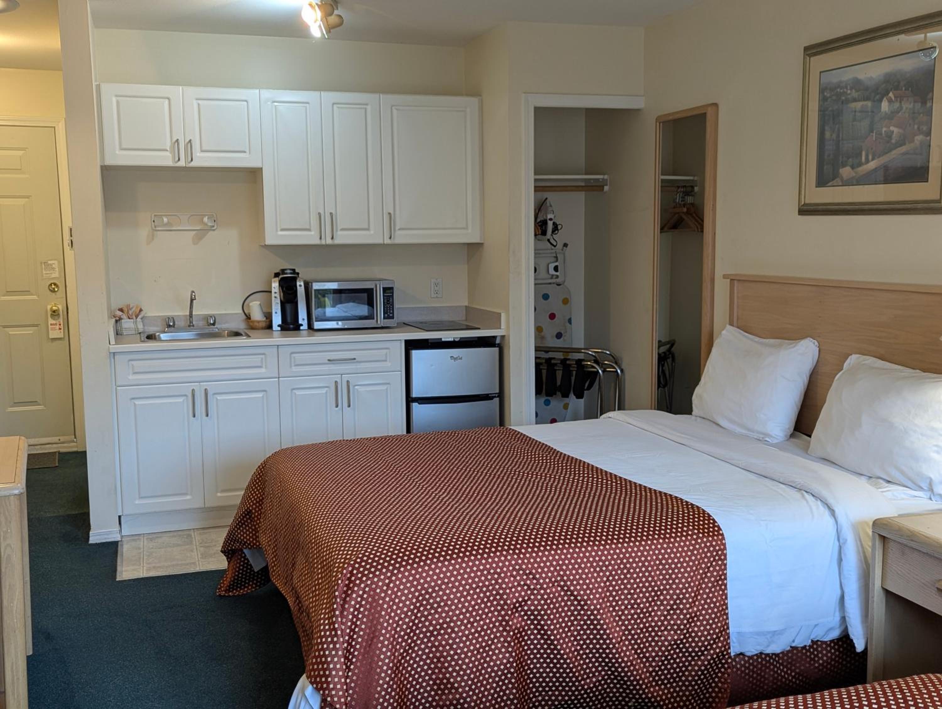 Standard Twin Room with Garden View photo 1