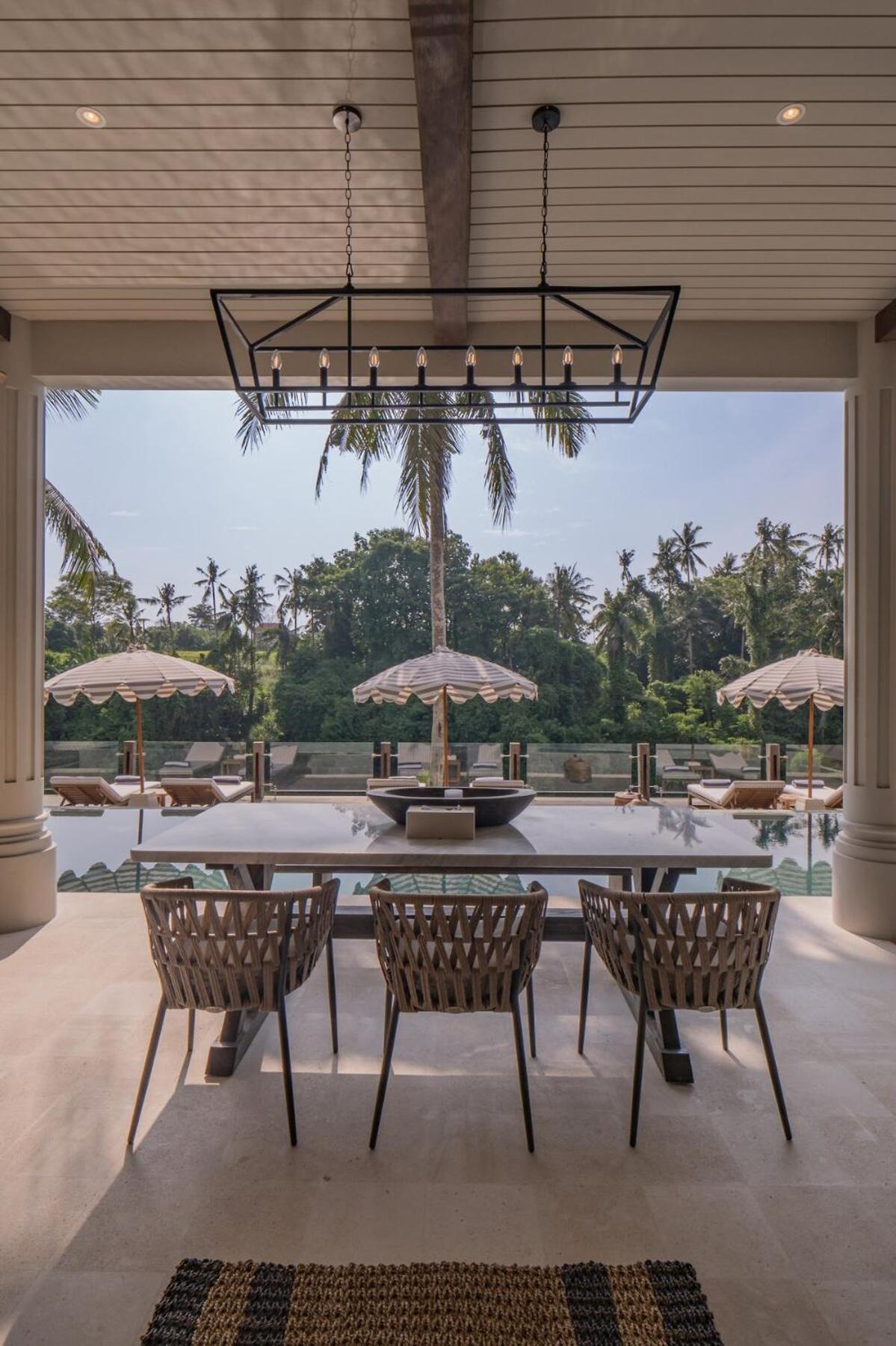 Villa photo 1
