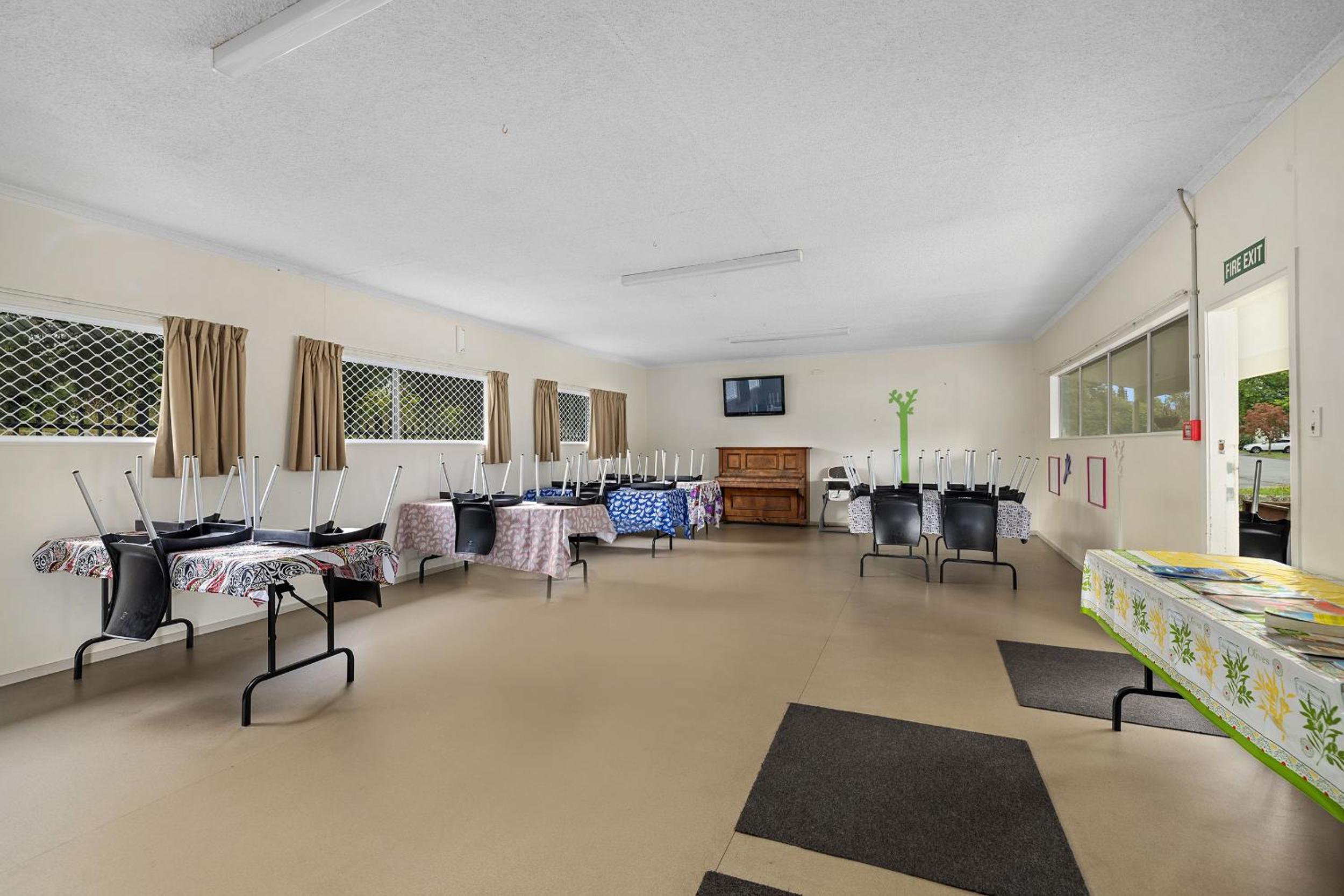 Standard Family Room - Photo 7