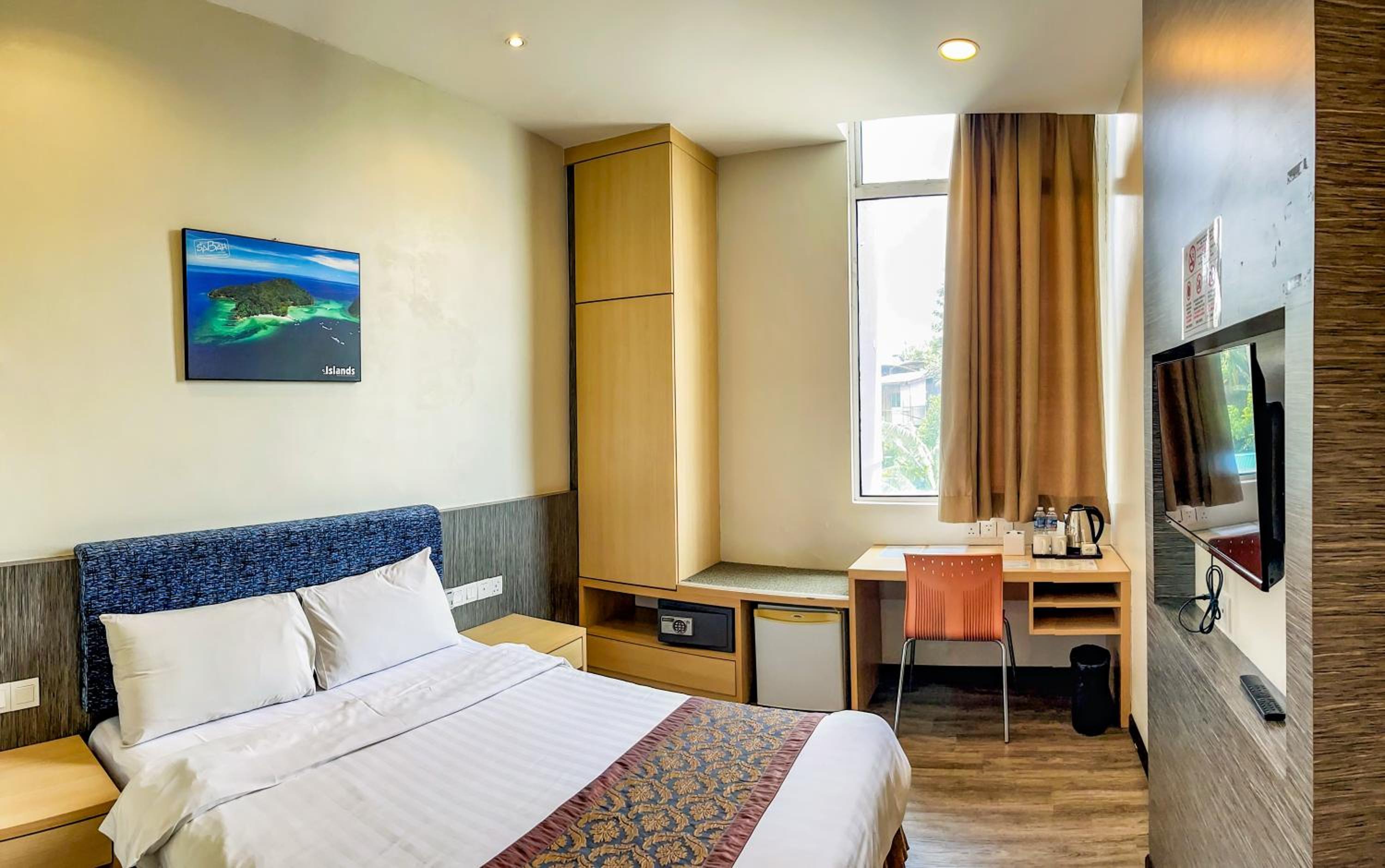 Deluxe Room  - Photo 2
