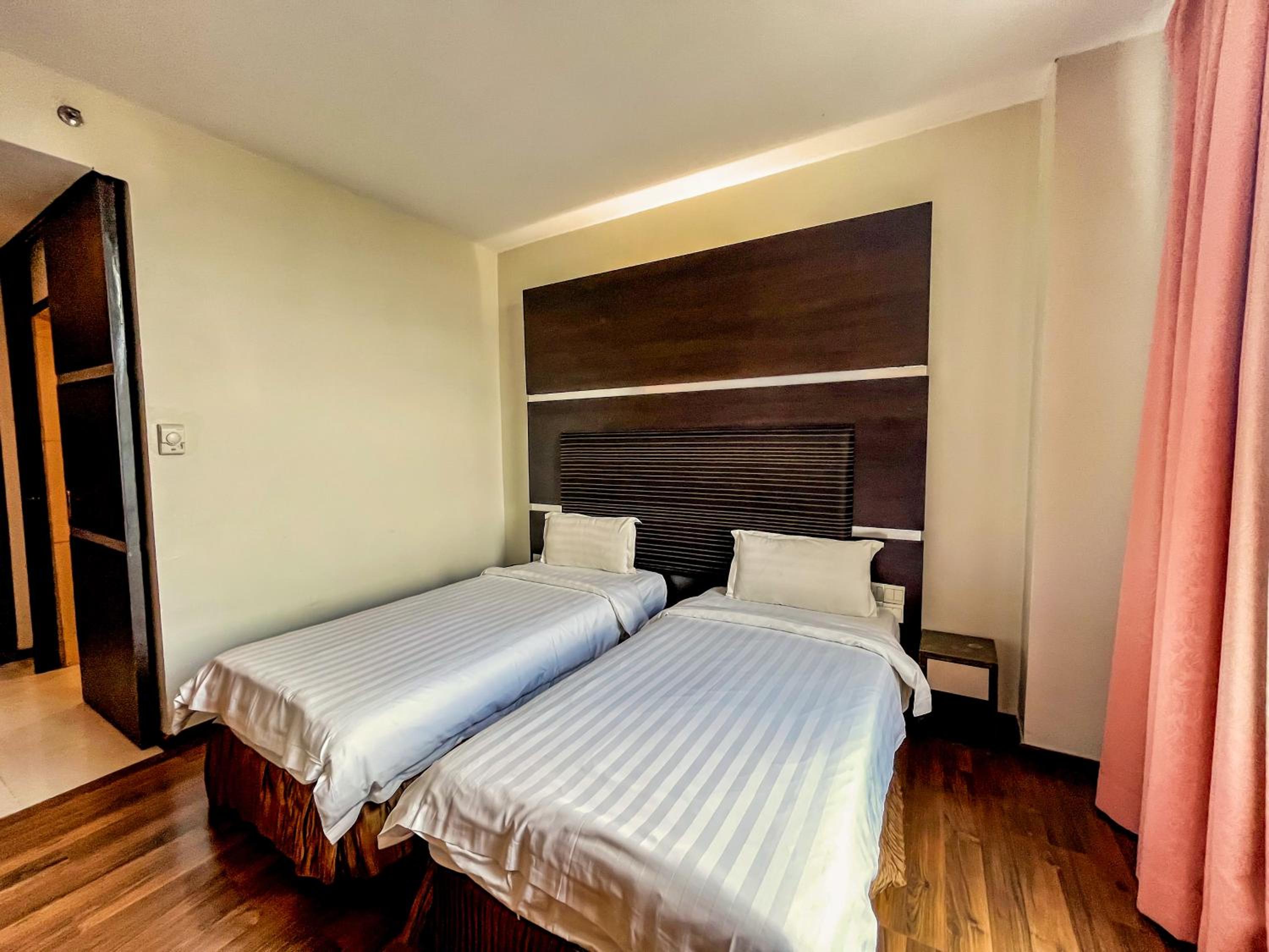 Deluxe Room  - Photo 5