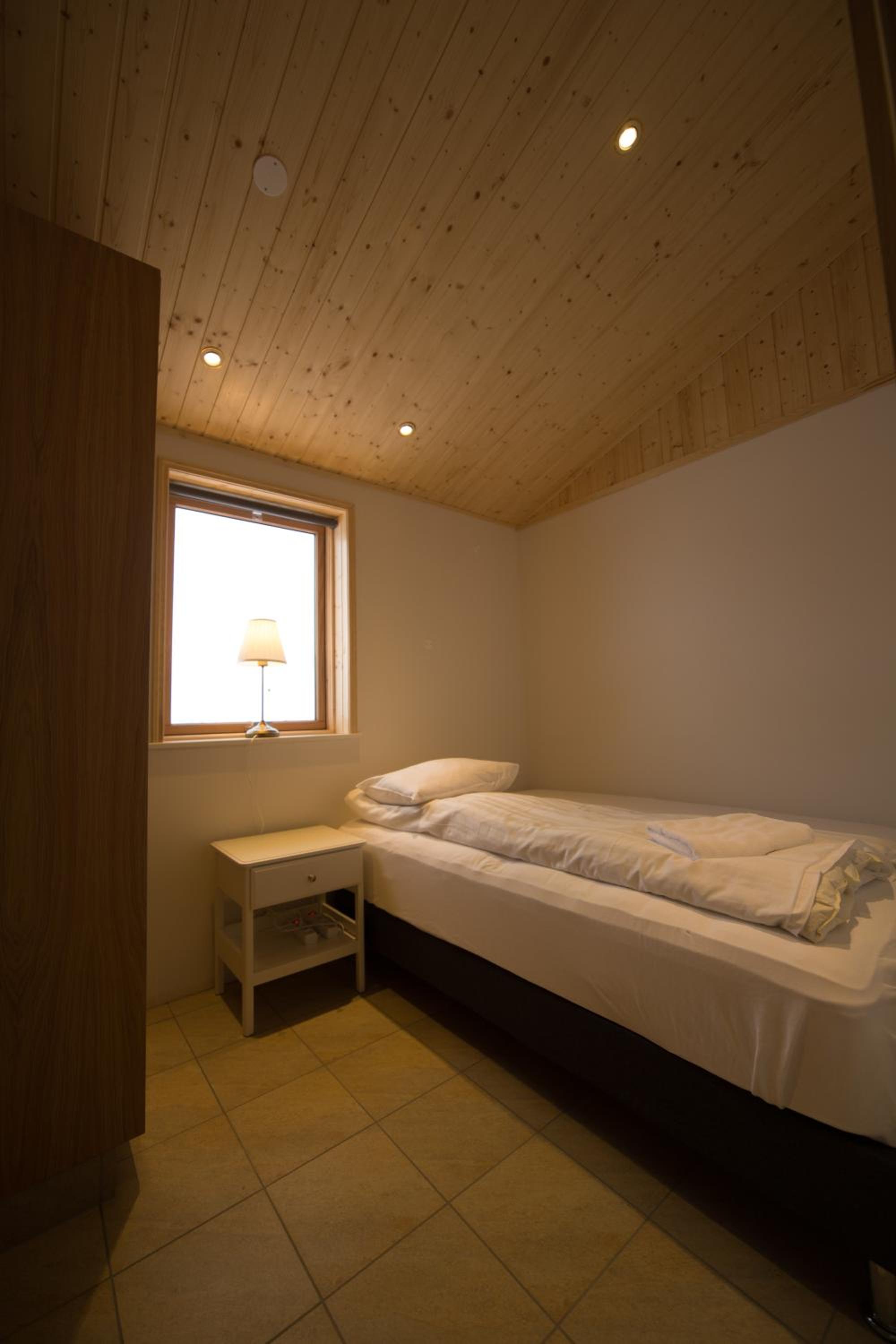 Two-Bedroom Cottage - Photo 8