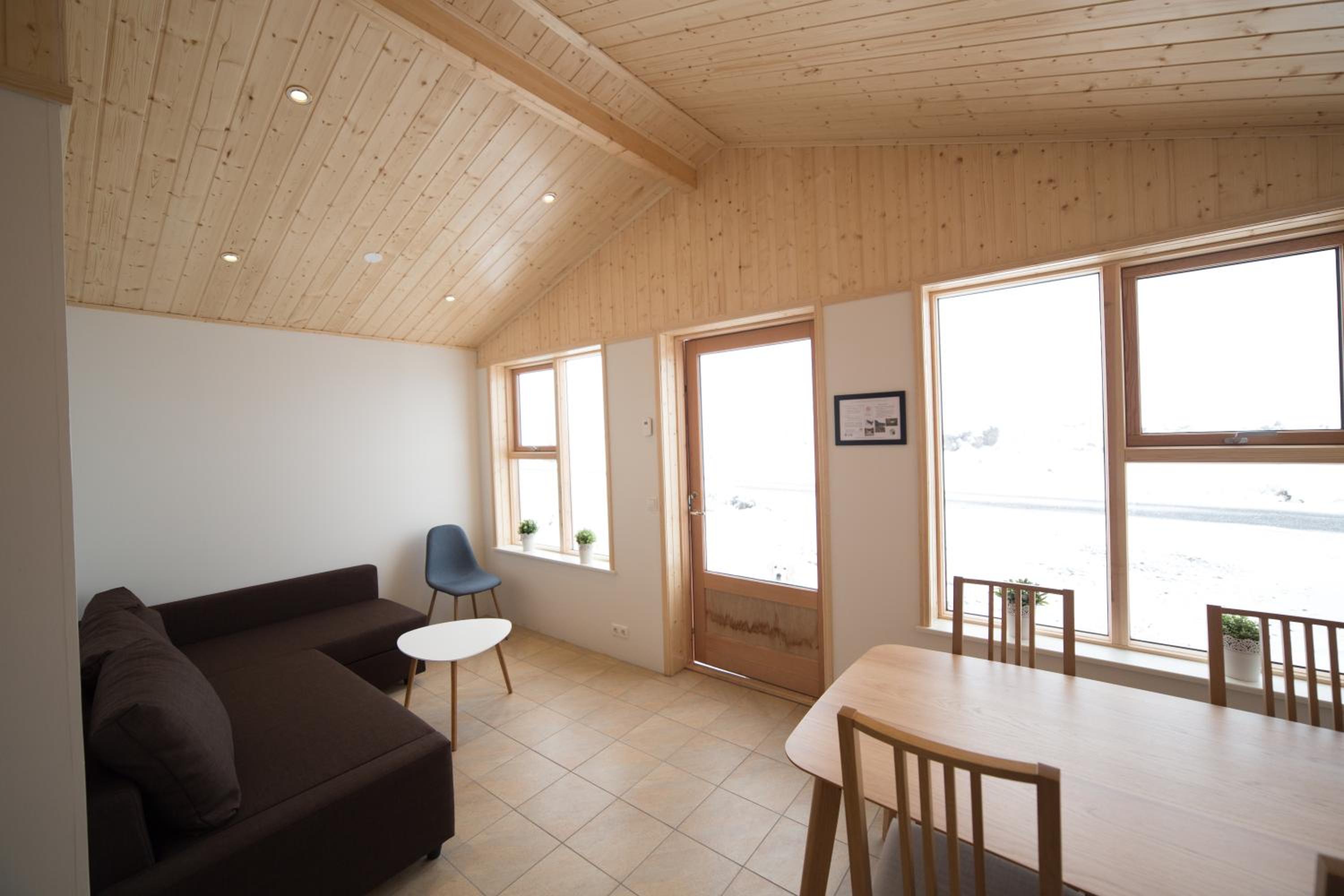 Two-Bedroom Cottage - Photo 5