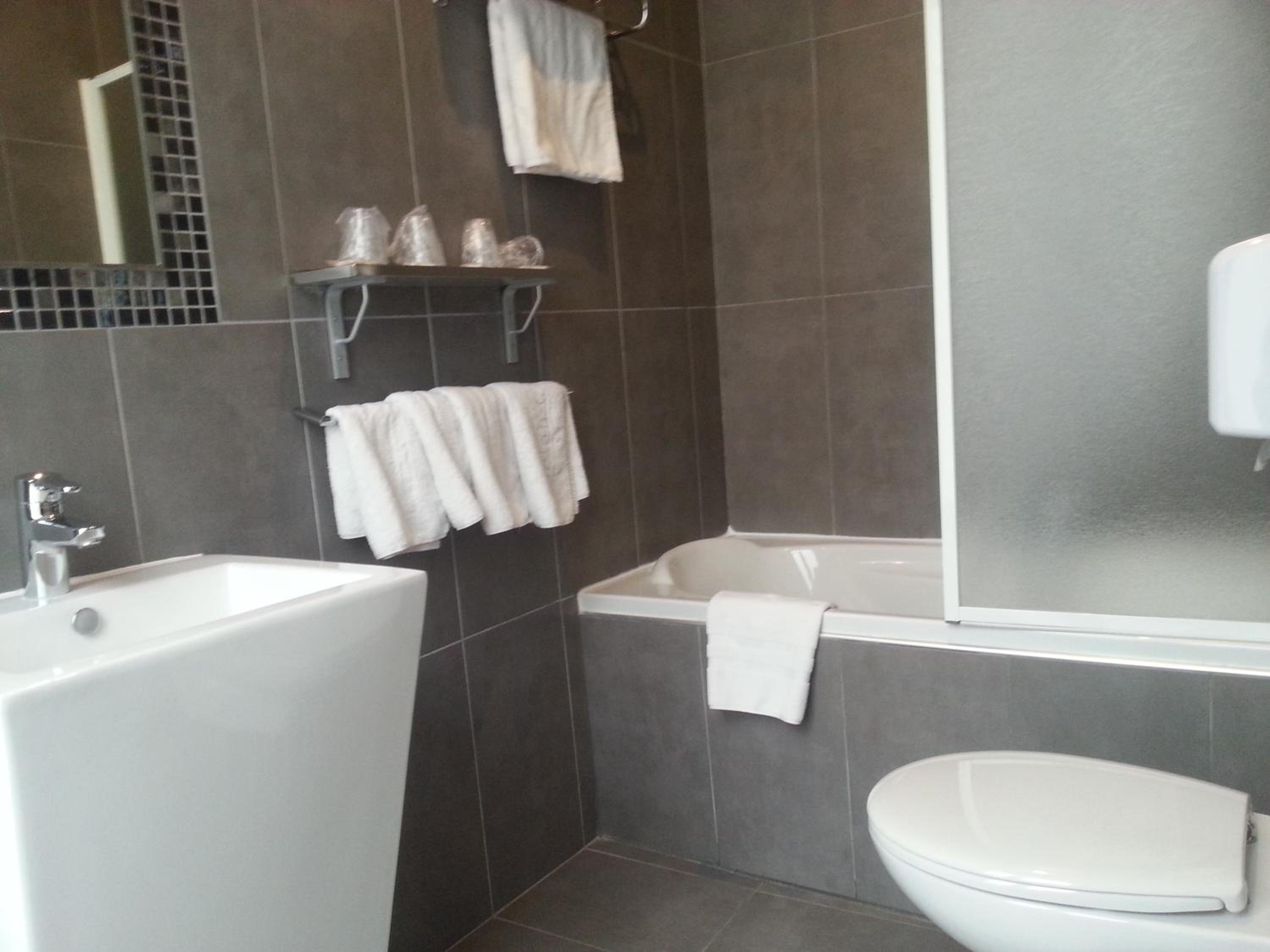 Quadruple Room - Photo 2