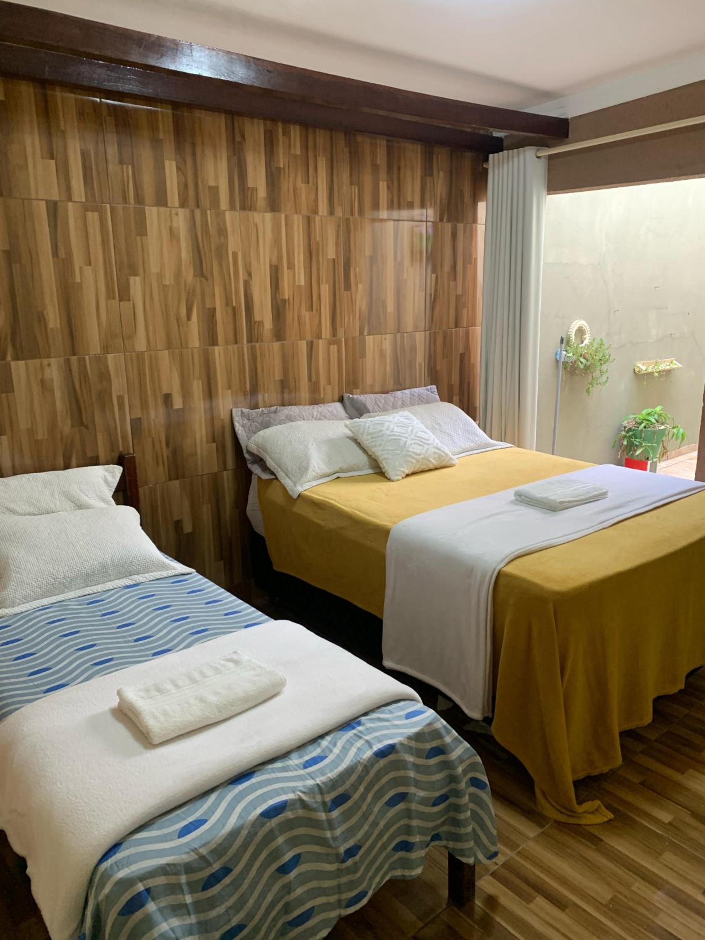 Economy Triple Room photo 3