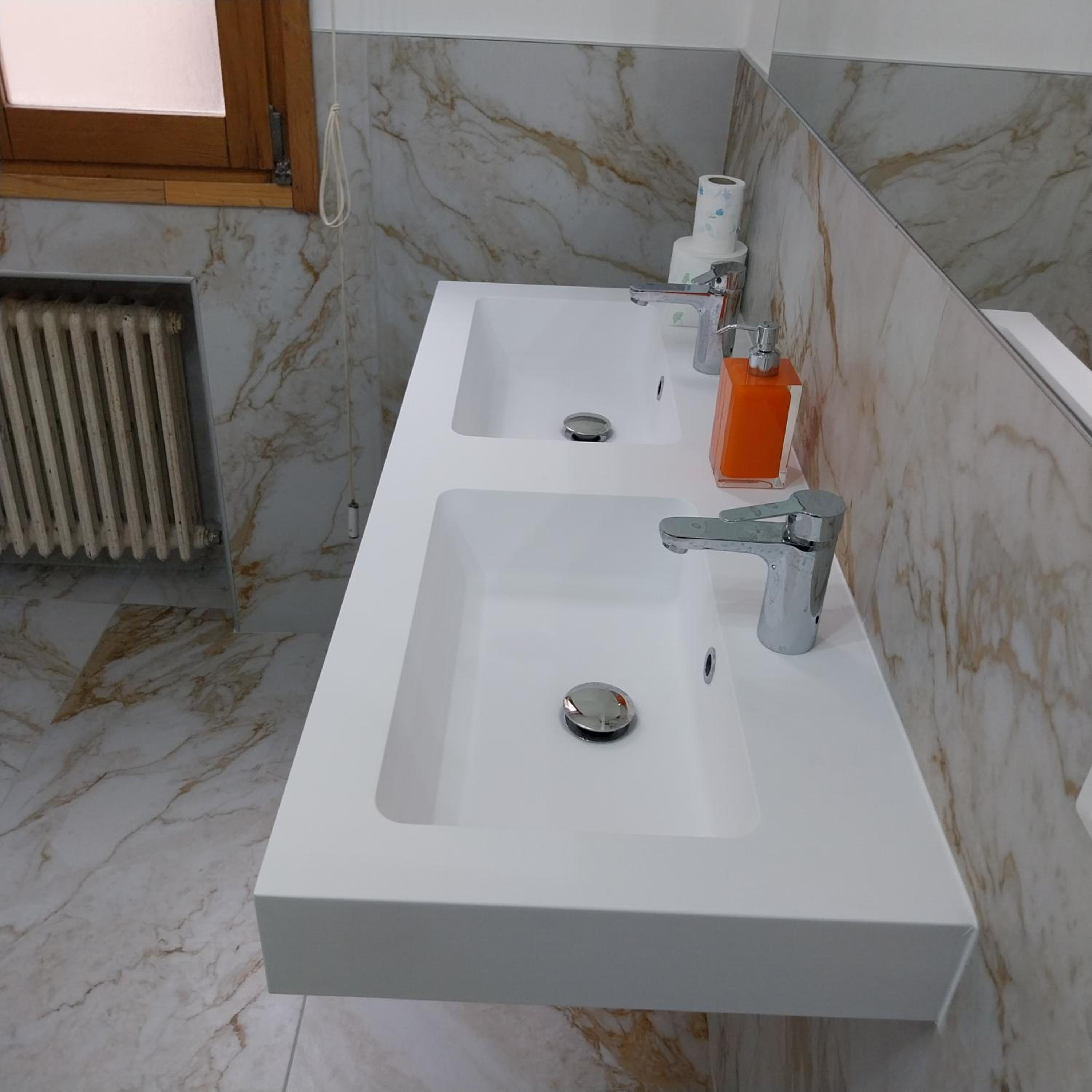 Quadruple Room with Private Bathroom photo 1