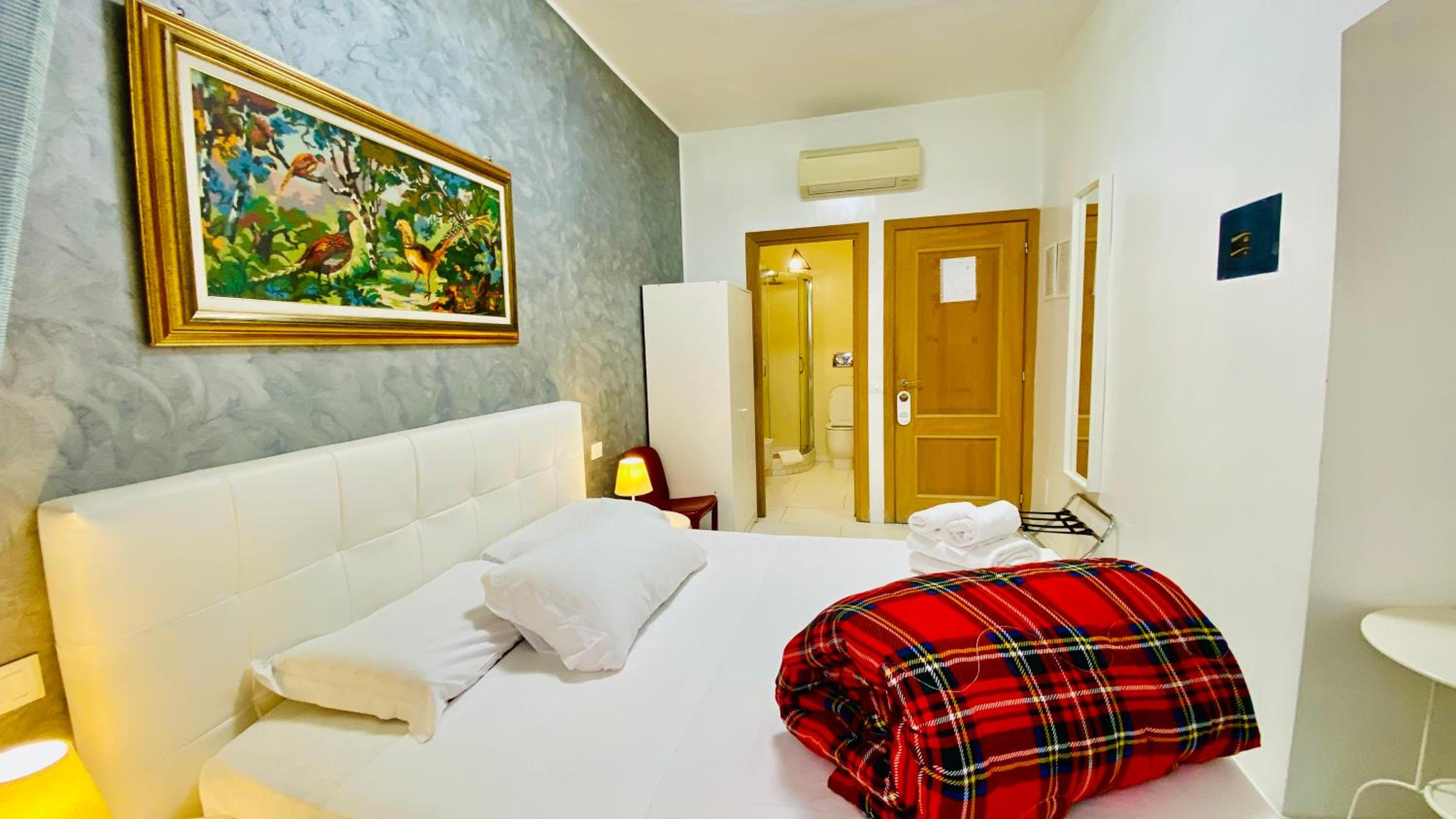 Double Room with Private Bathroom photo 2