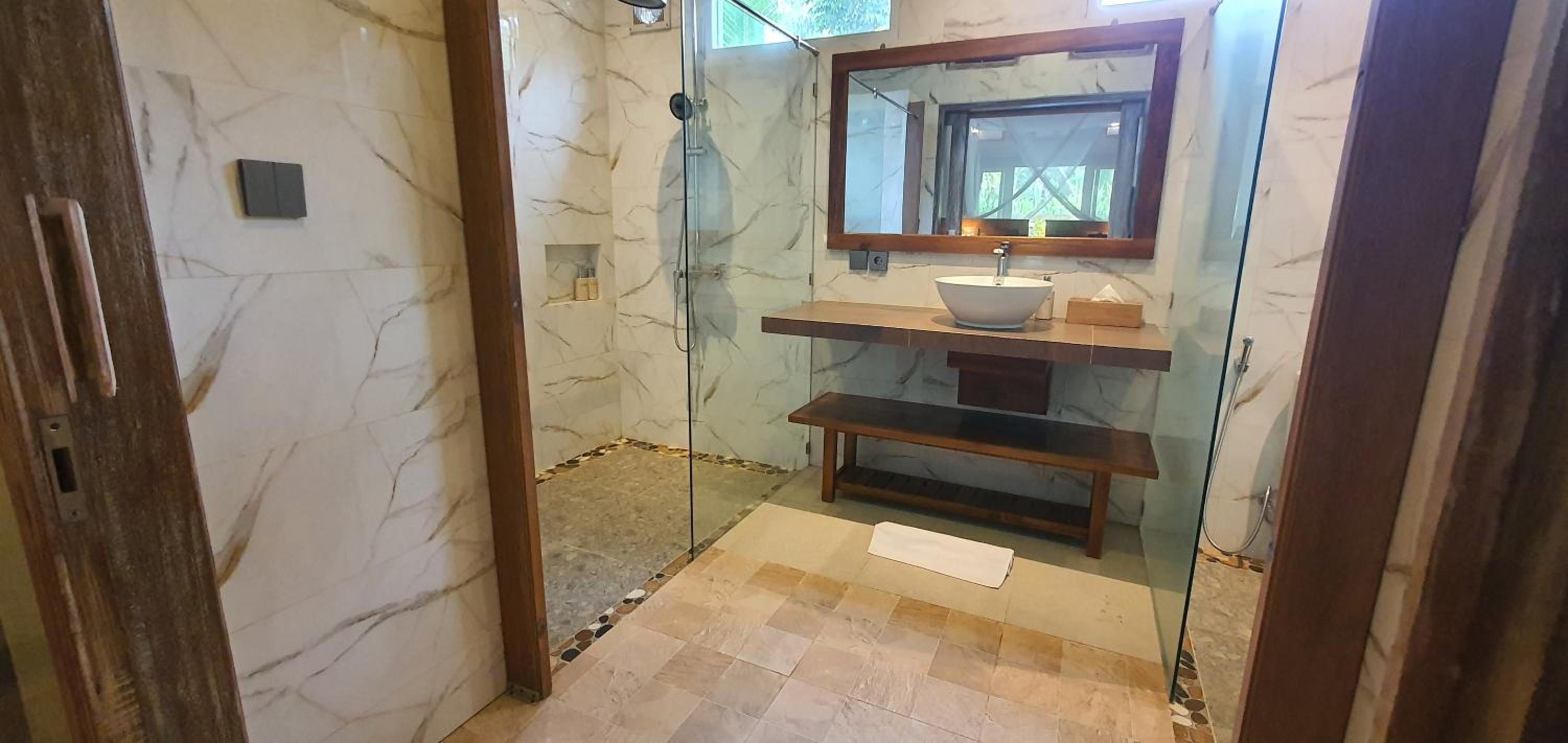 Two-Bedroom Villa - Photo 4