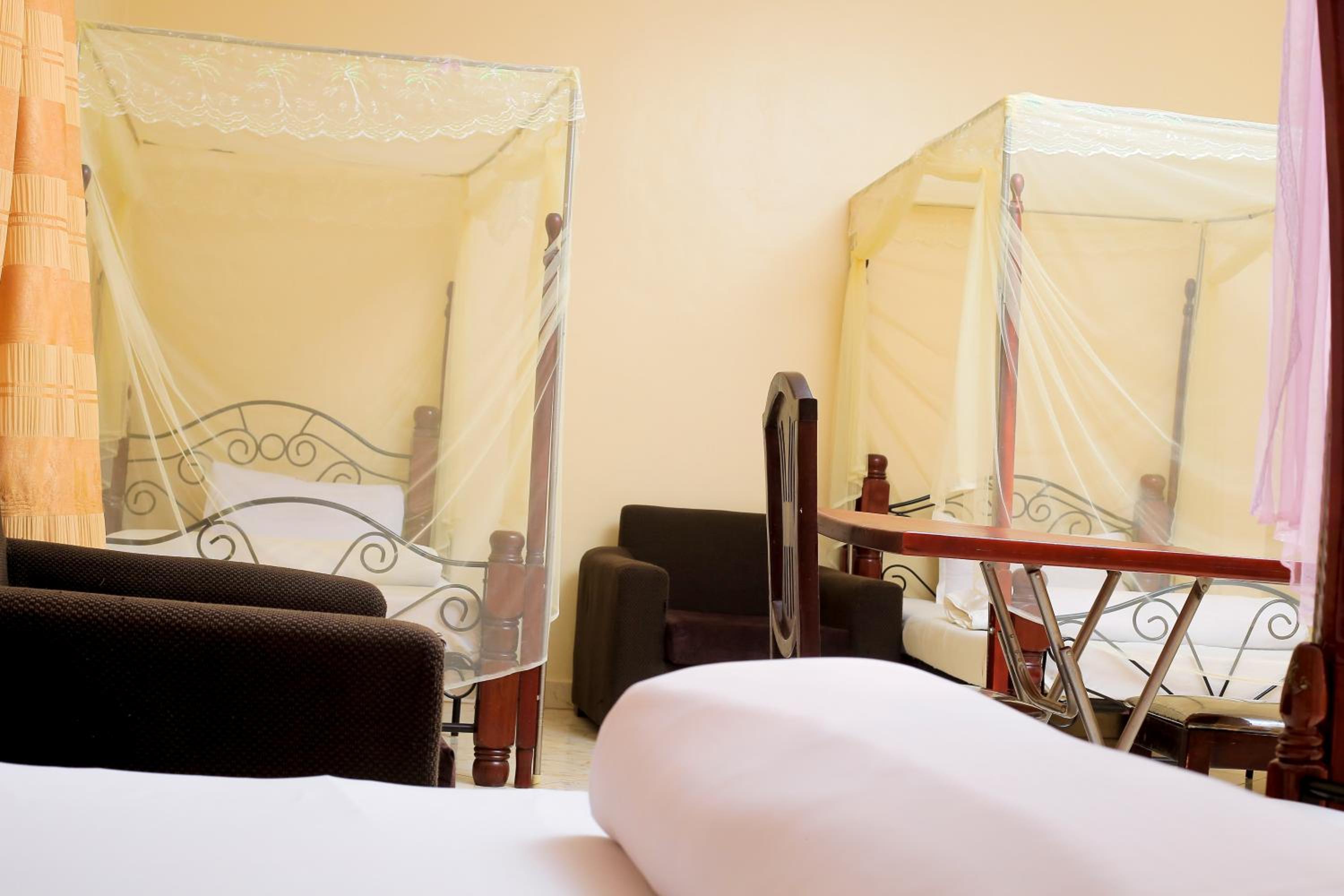 Deluxe Double or Twin Room photo 2