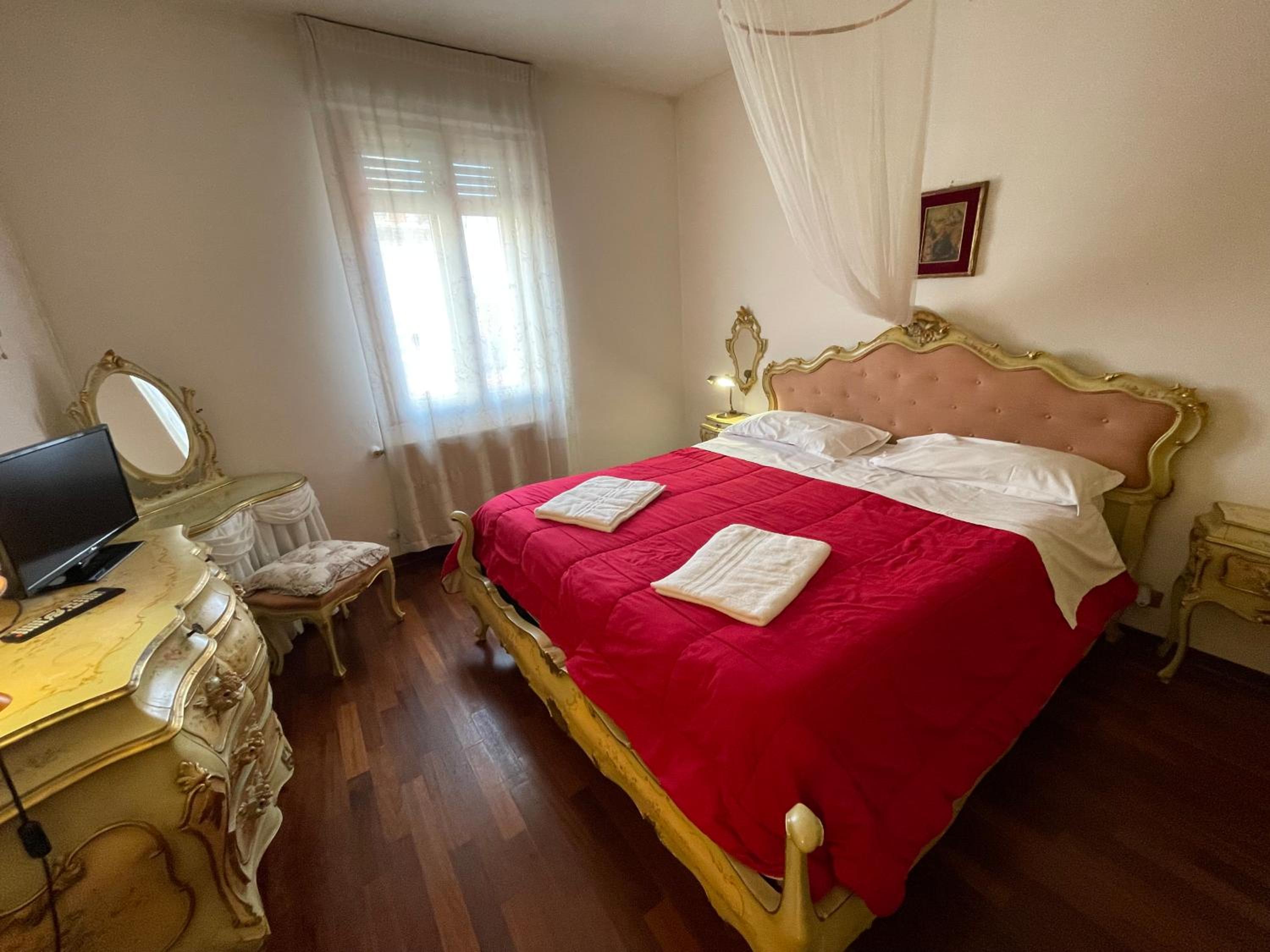 Deluxe Queen Room photo 3