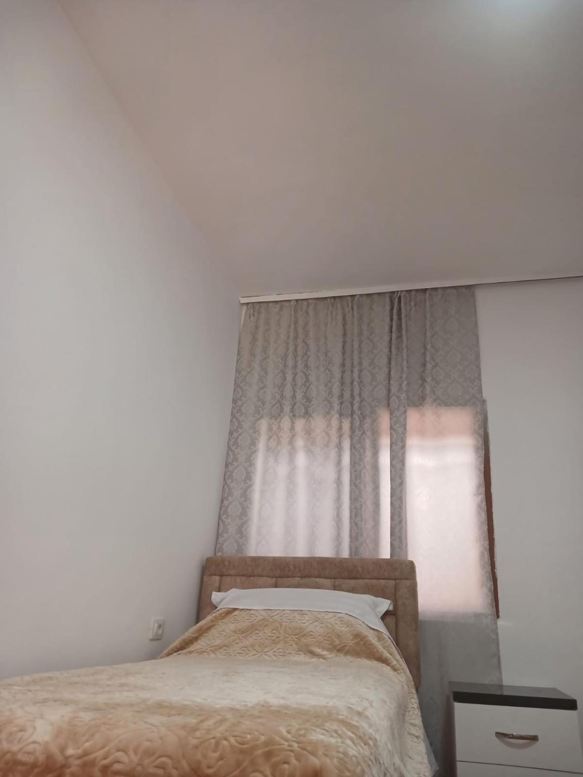 Single Room with Bathroom photo 3