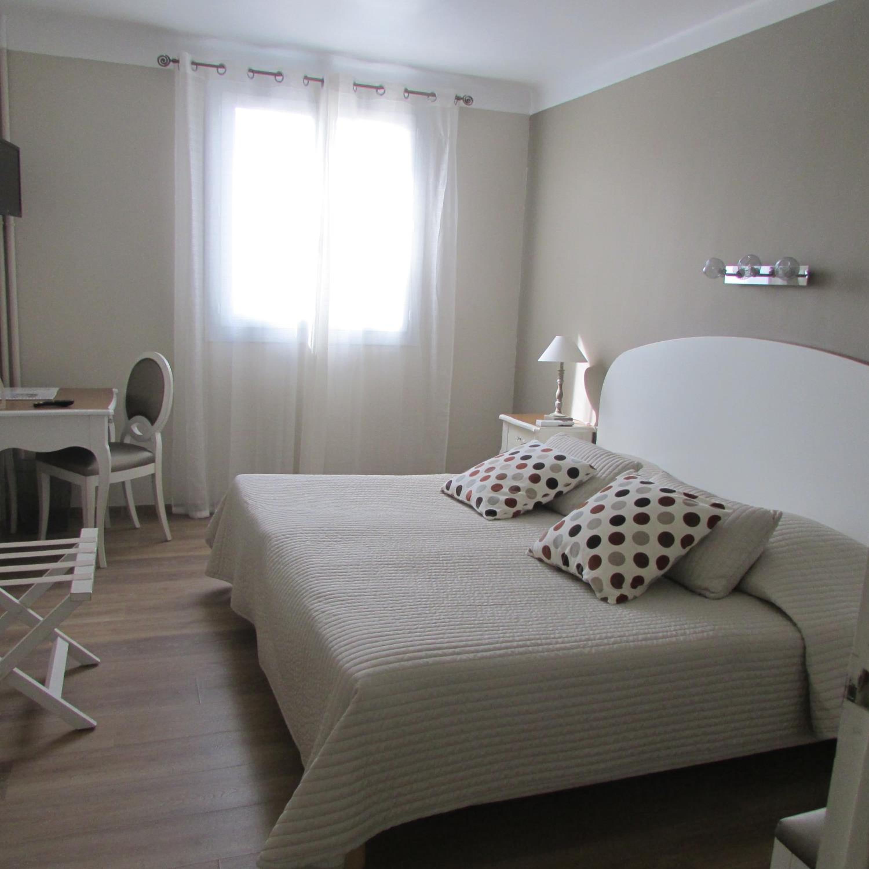 Standard Double Room with Shower photo 2
