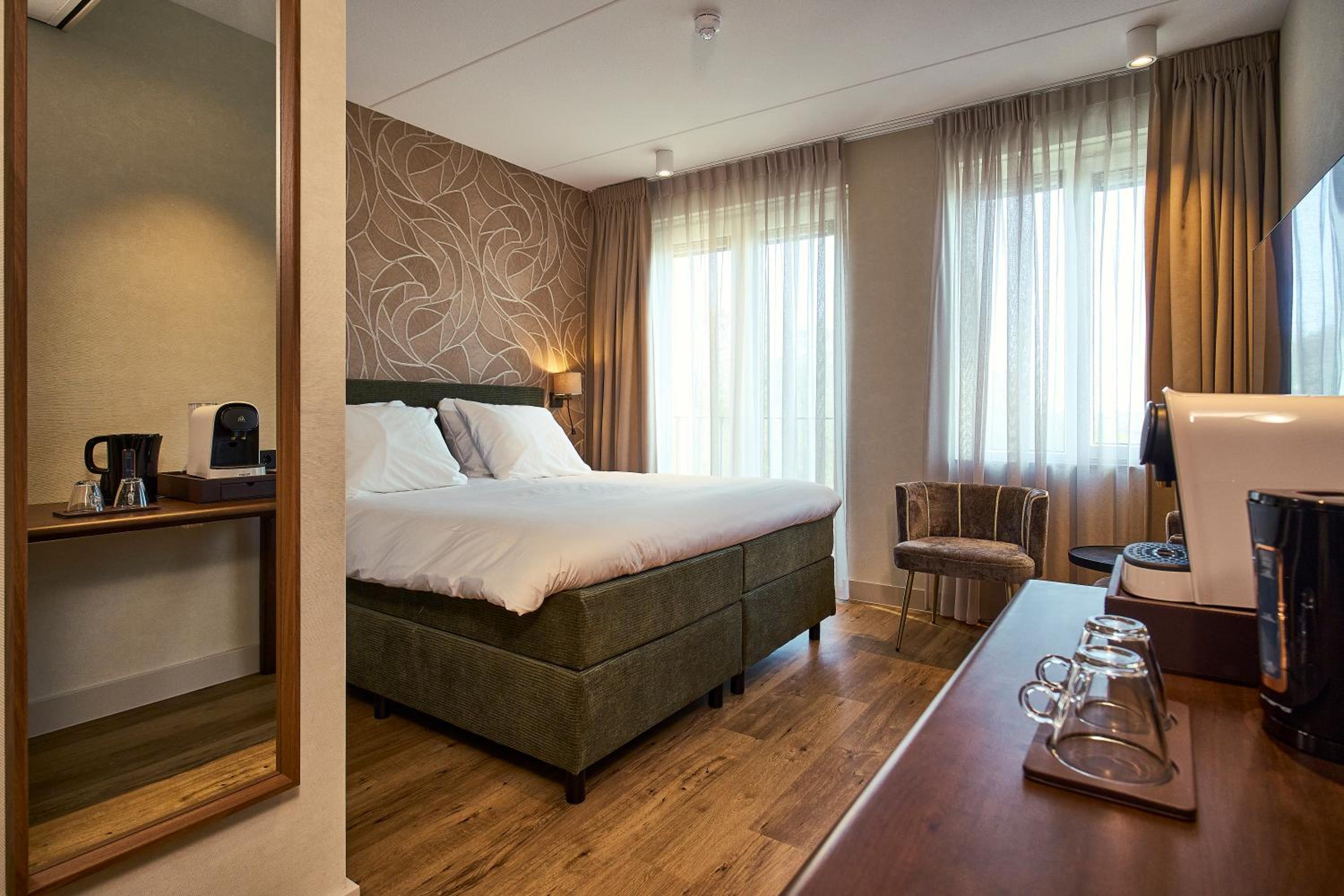 Deluxe Double Room with Bath photo 1
