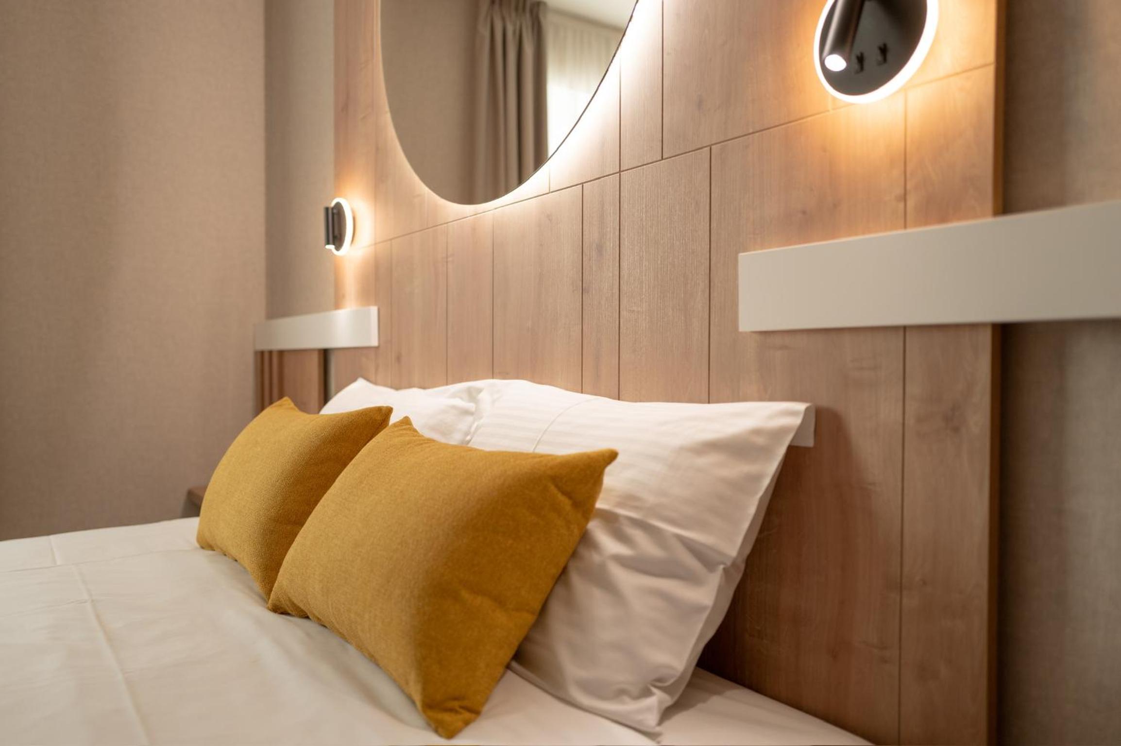 Deluxe Double Room - Photo 2