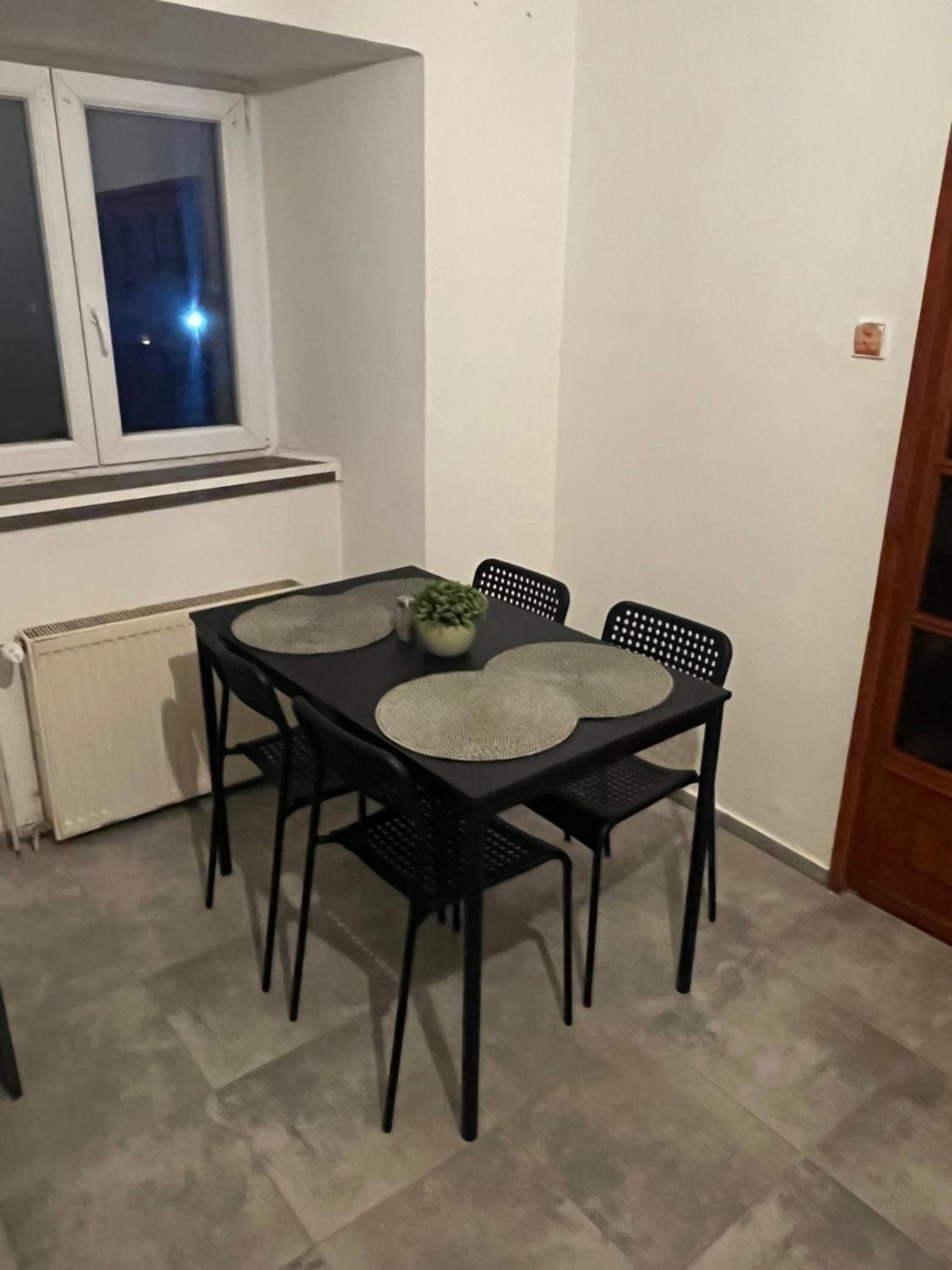 Apartment - Photo 2