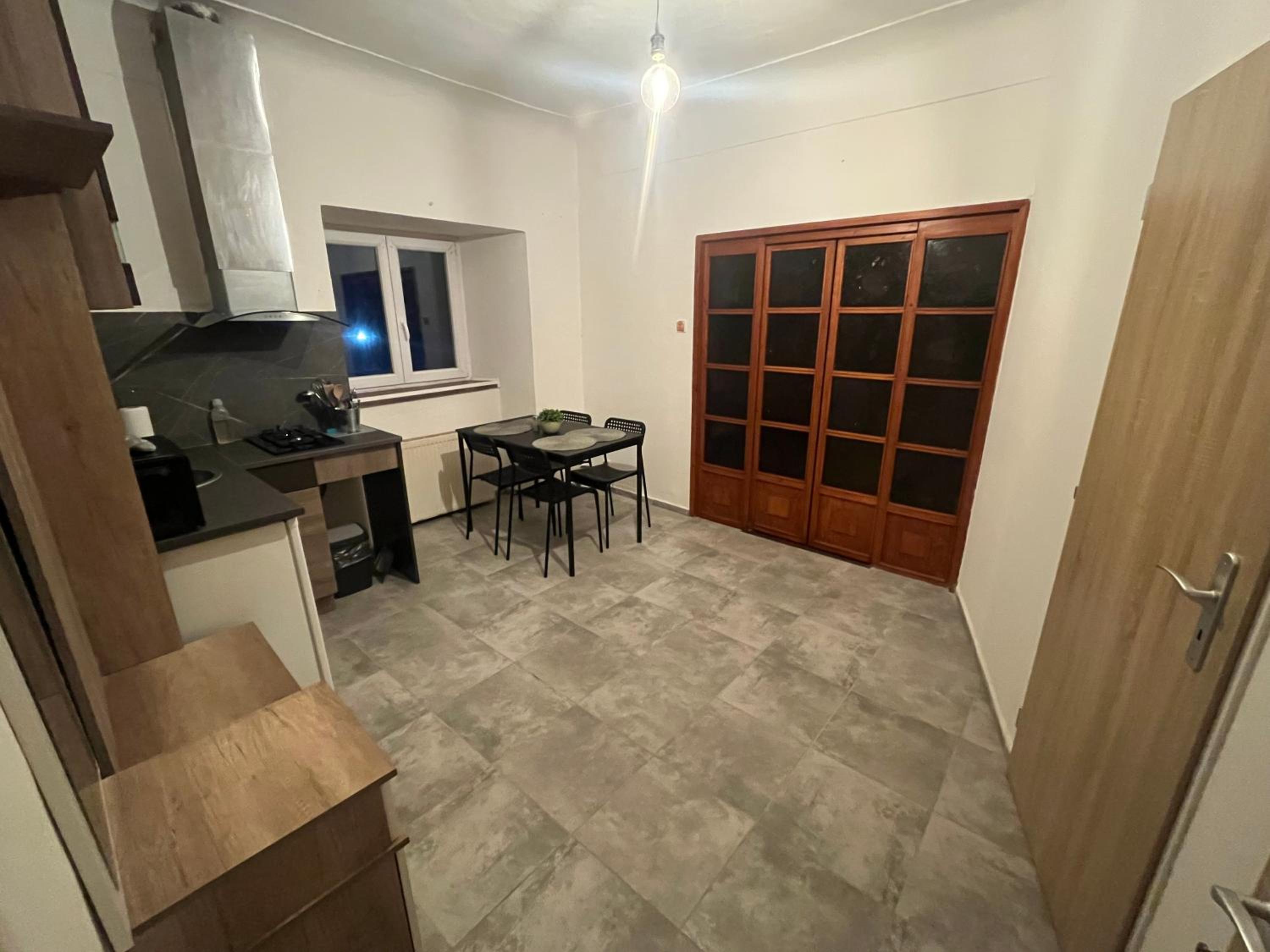 Apartment - Photo 4