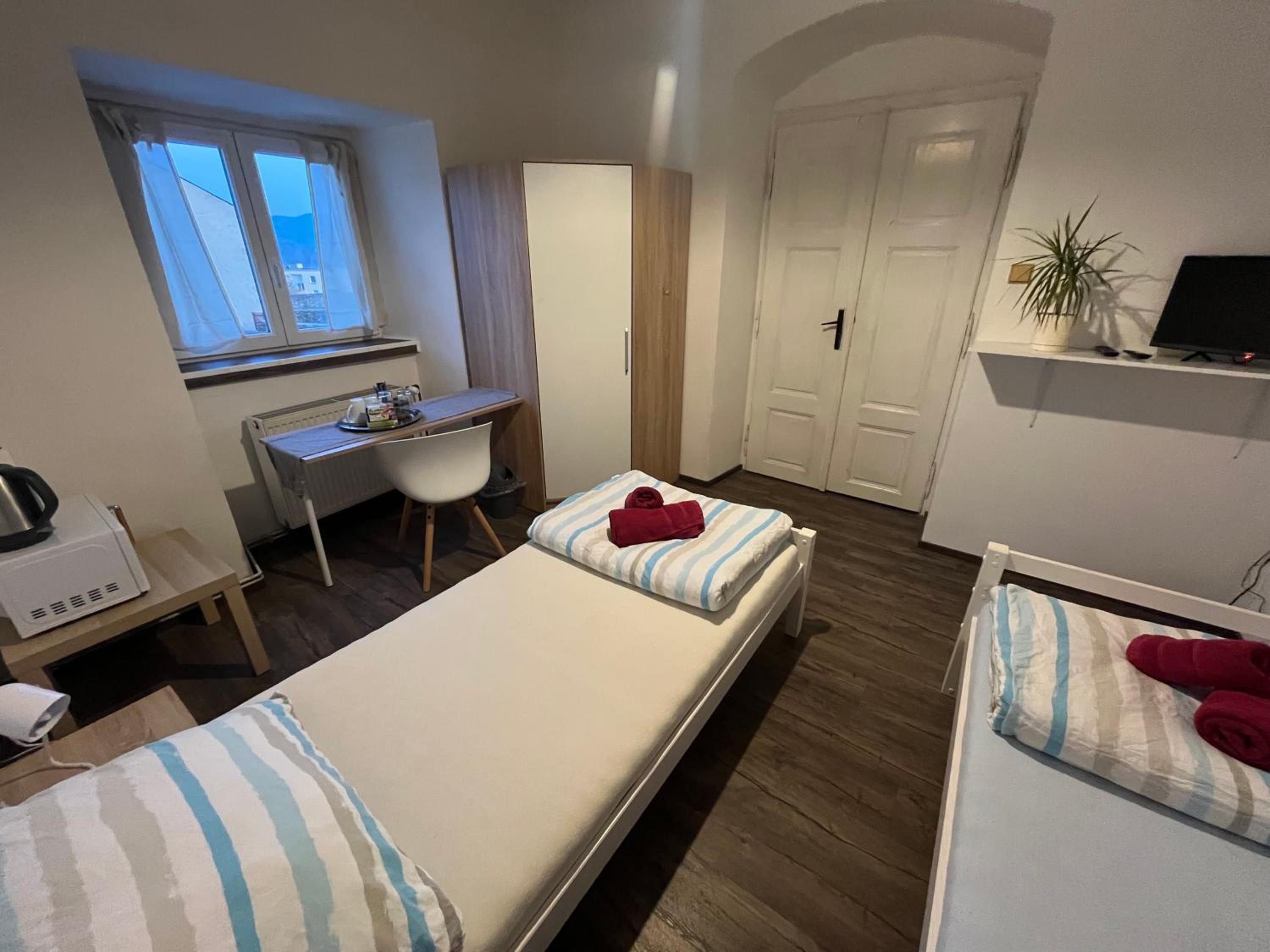 Deluxe Double or Twin Room - Photo 3