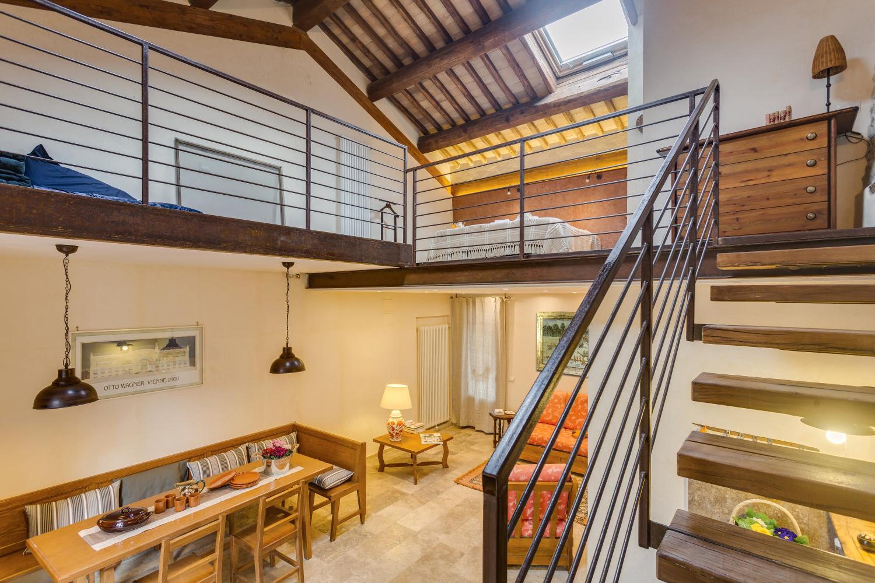 Apartment - Split Level photo 1
