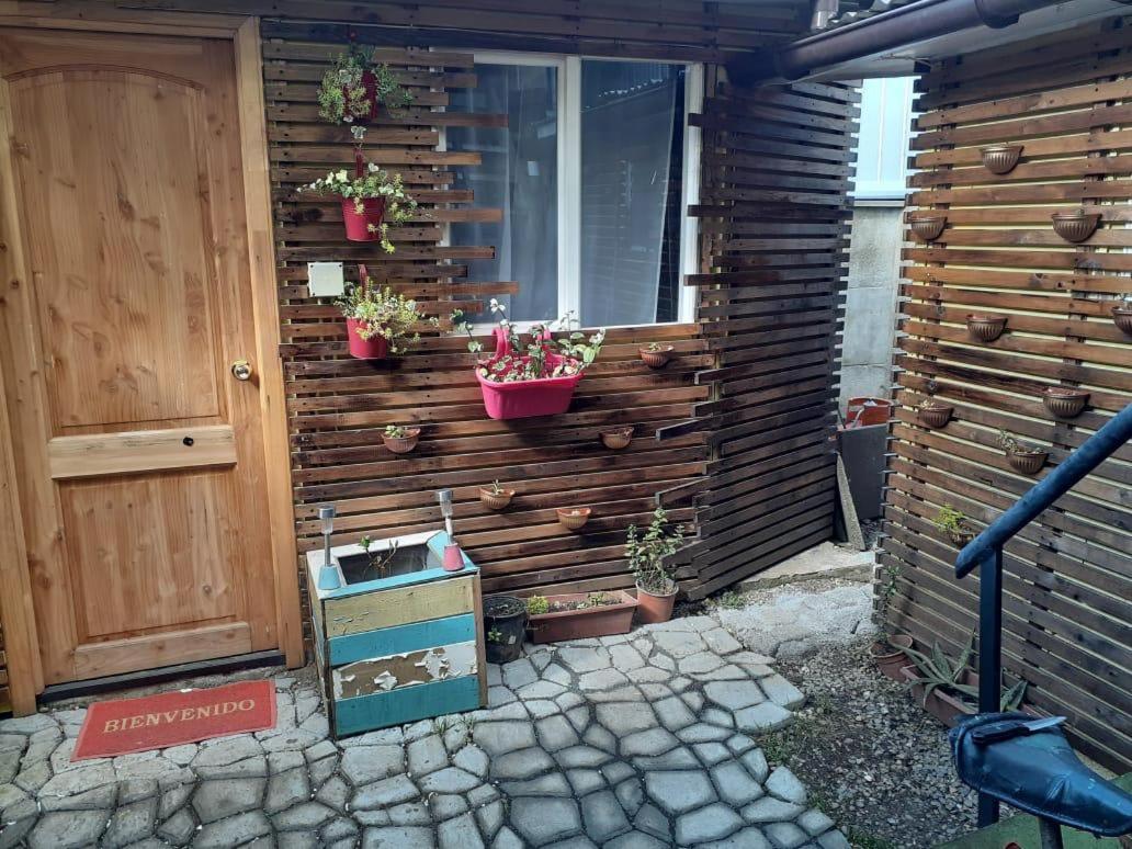 One-Bedroom House photo 1