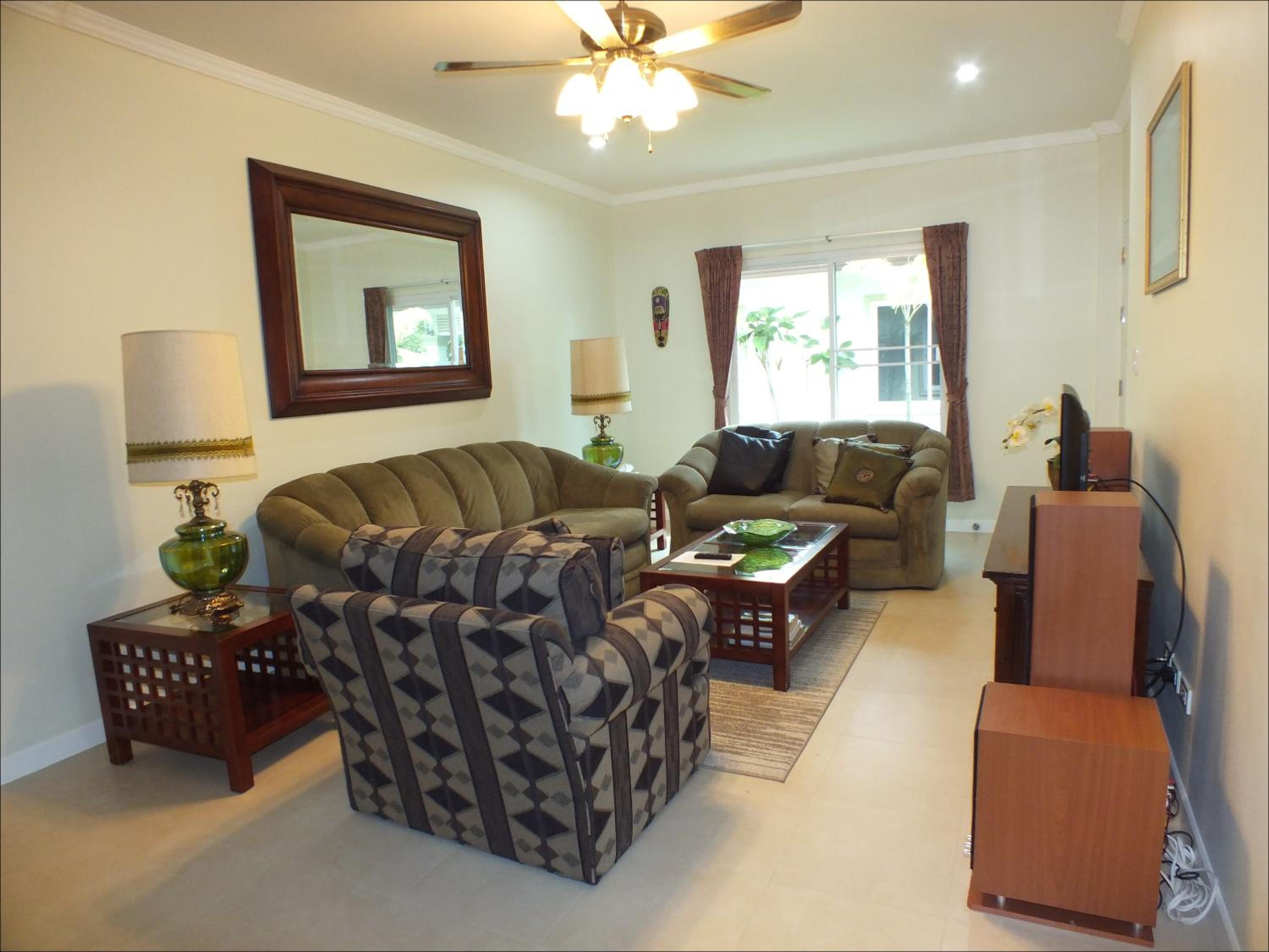 One-Bedroom Villa - Photo 9