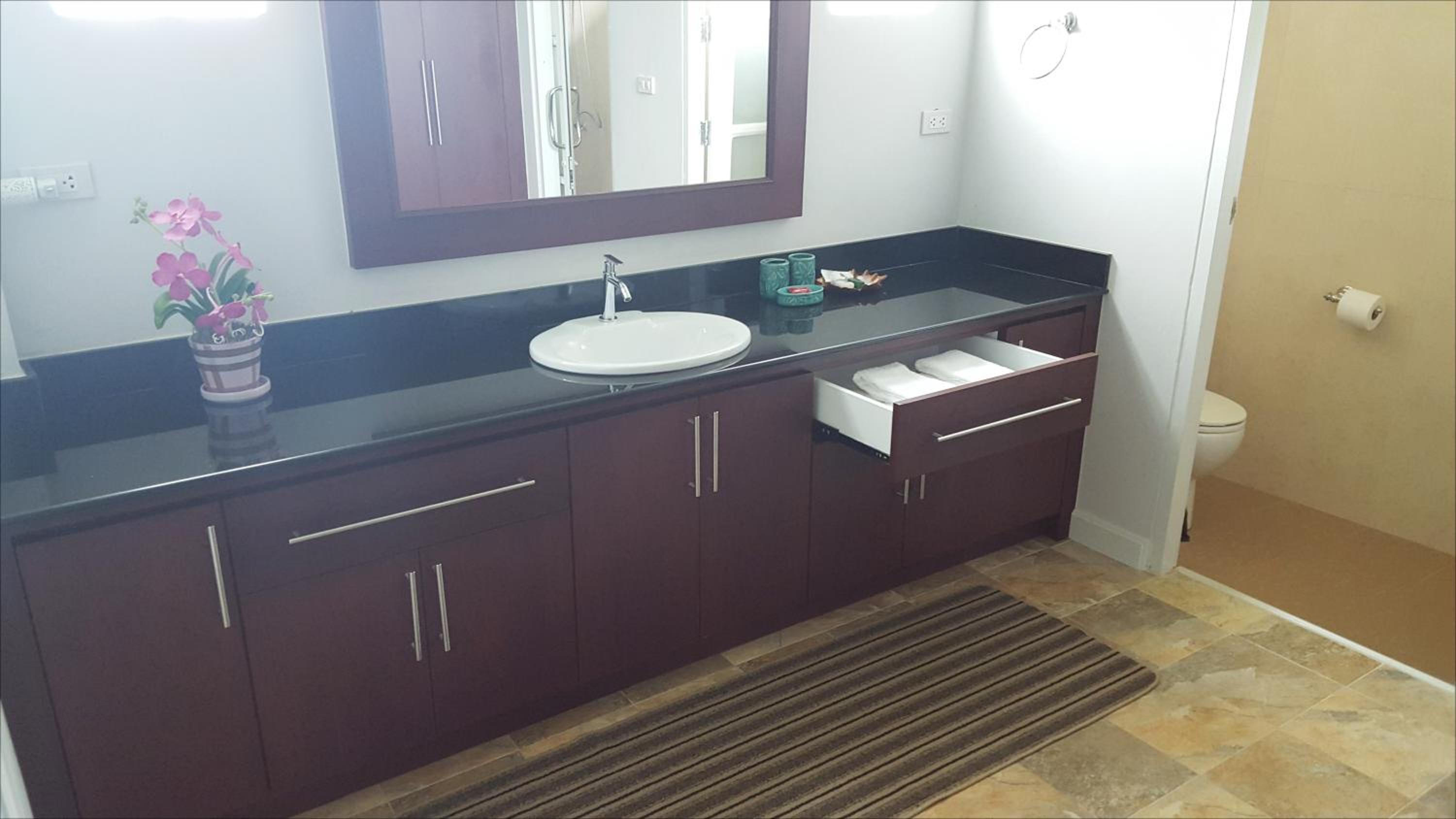 One-Bedroom Villa - Photo 11