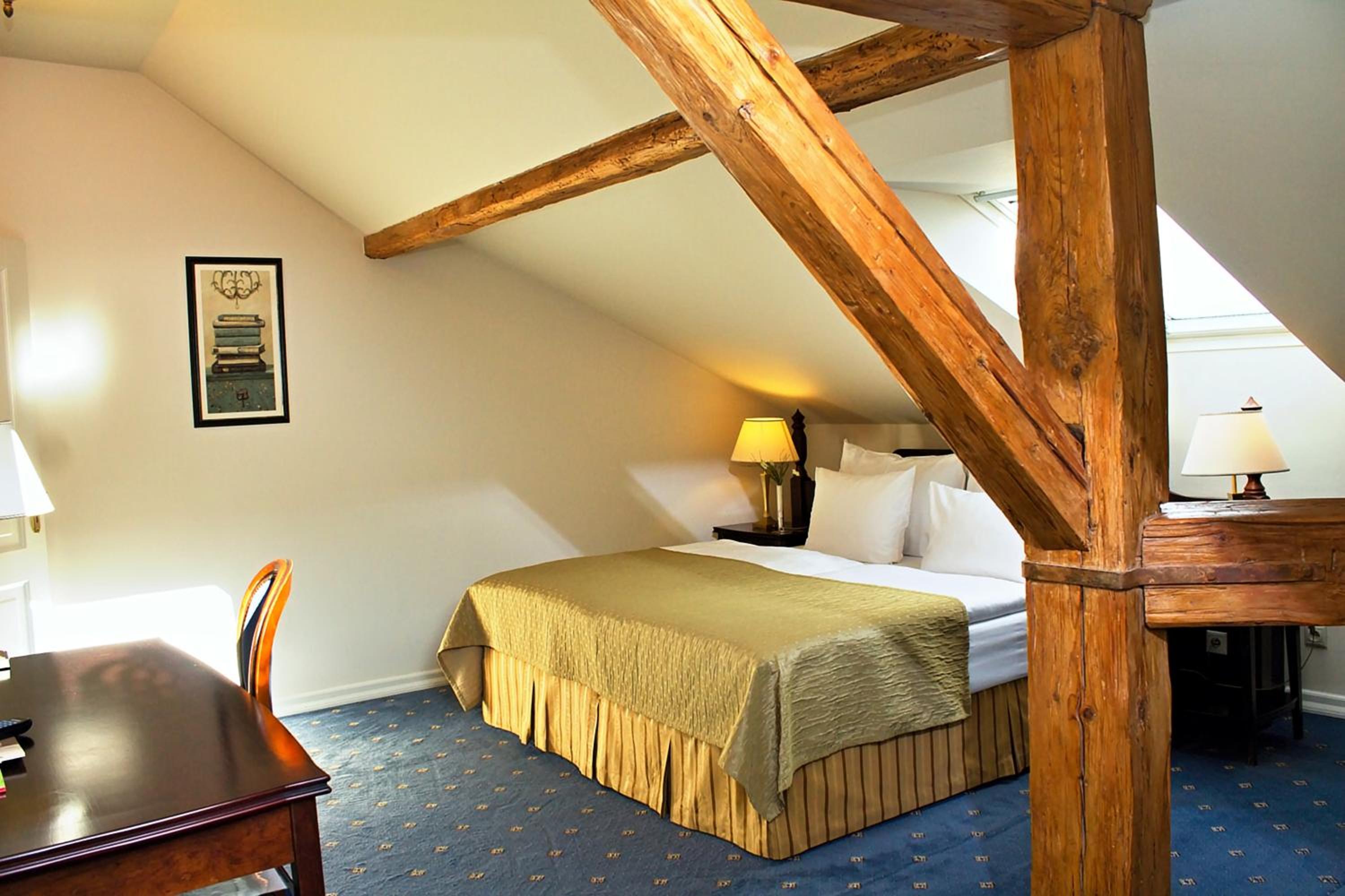Double Room - Photo 9