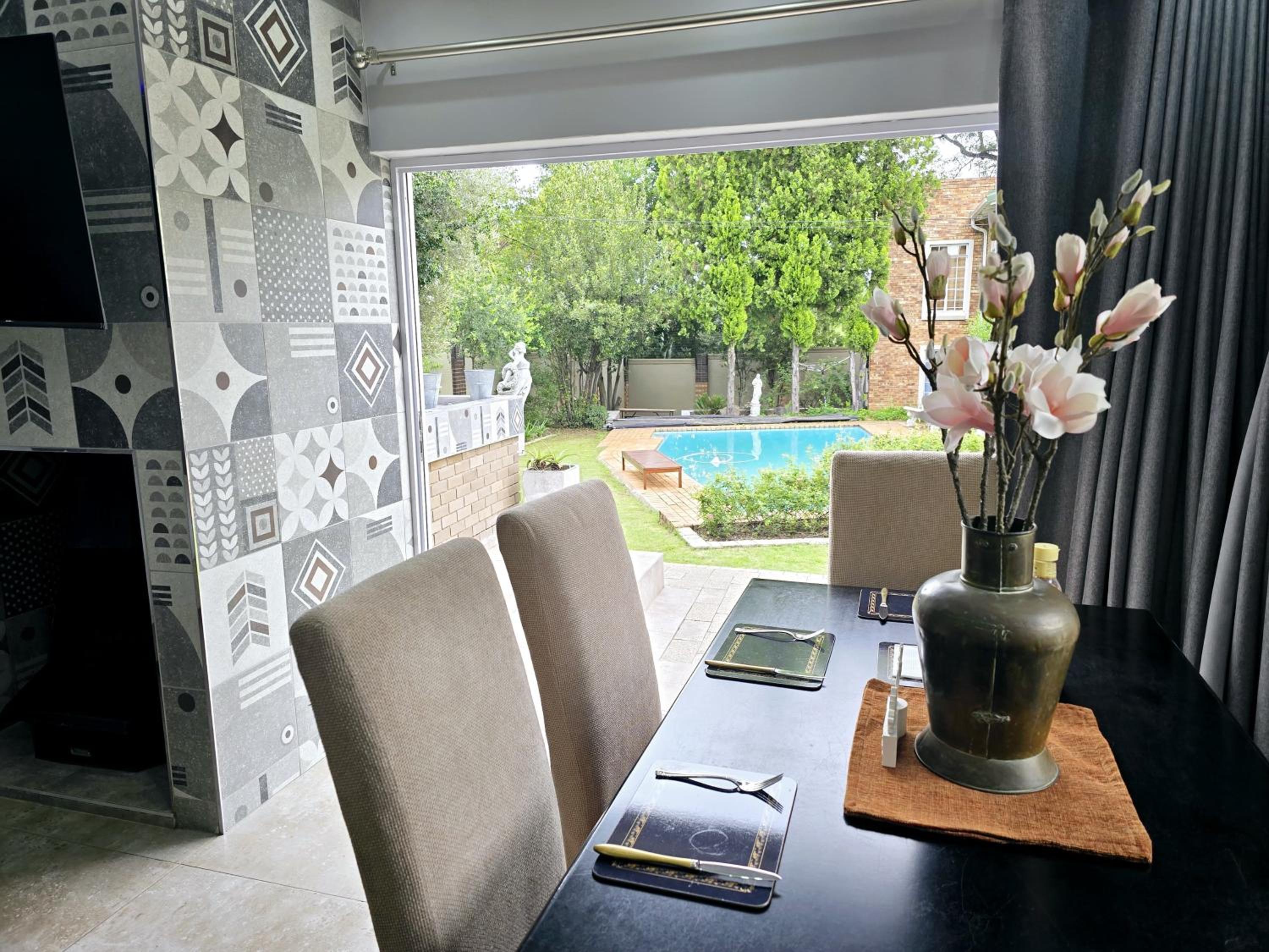 Apartment with Pool View  photo 2