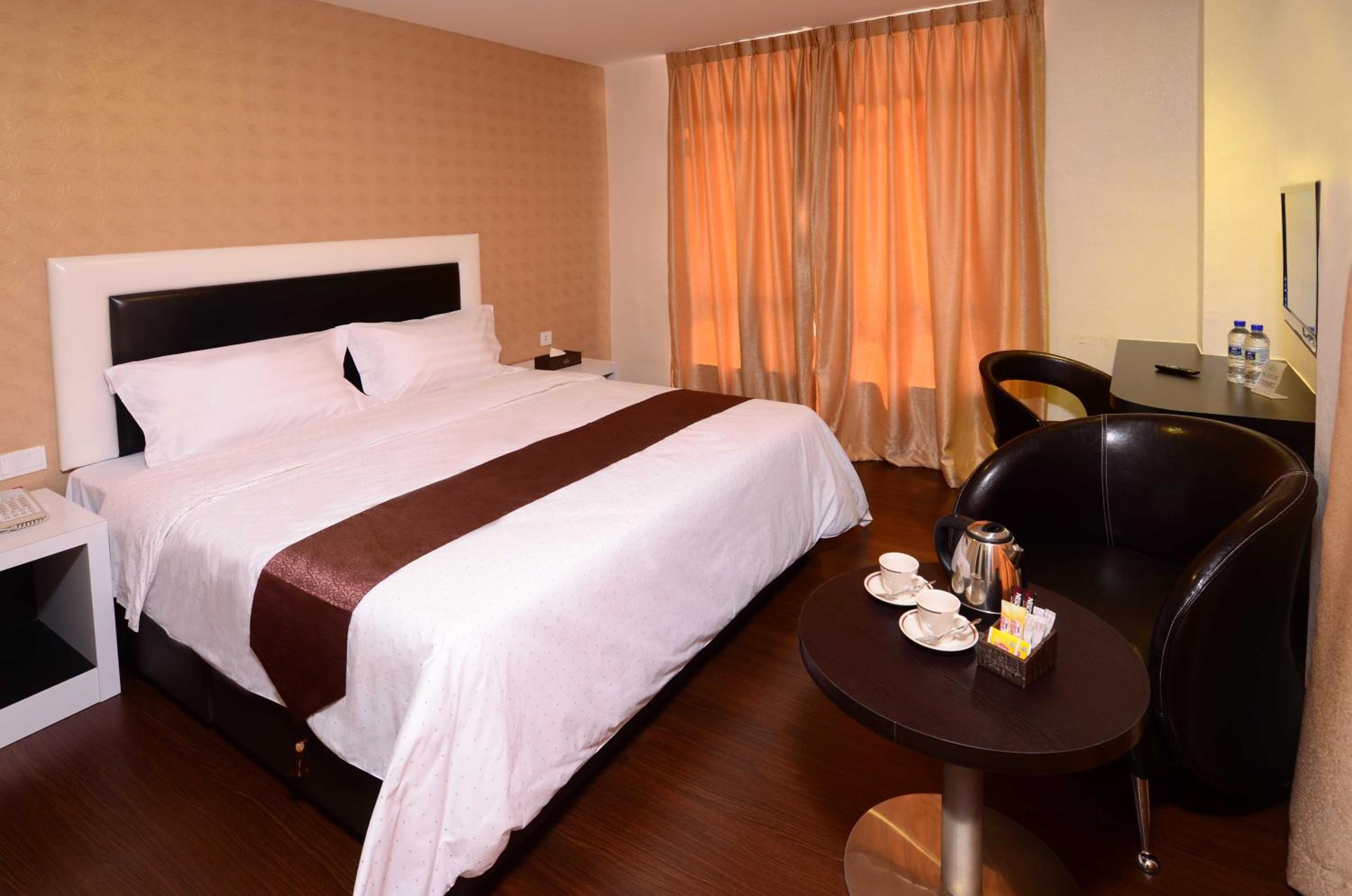 Superior King Room photo 2
