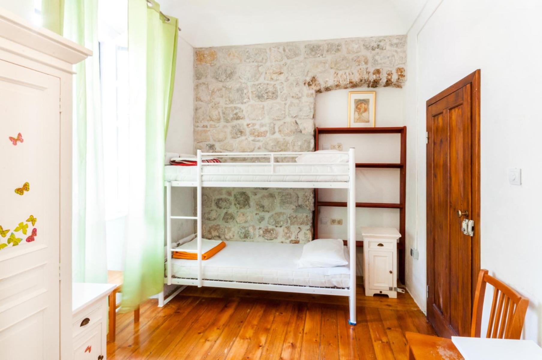Bunk Bed in Mixed Dormitory Room