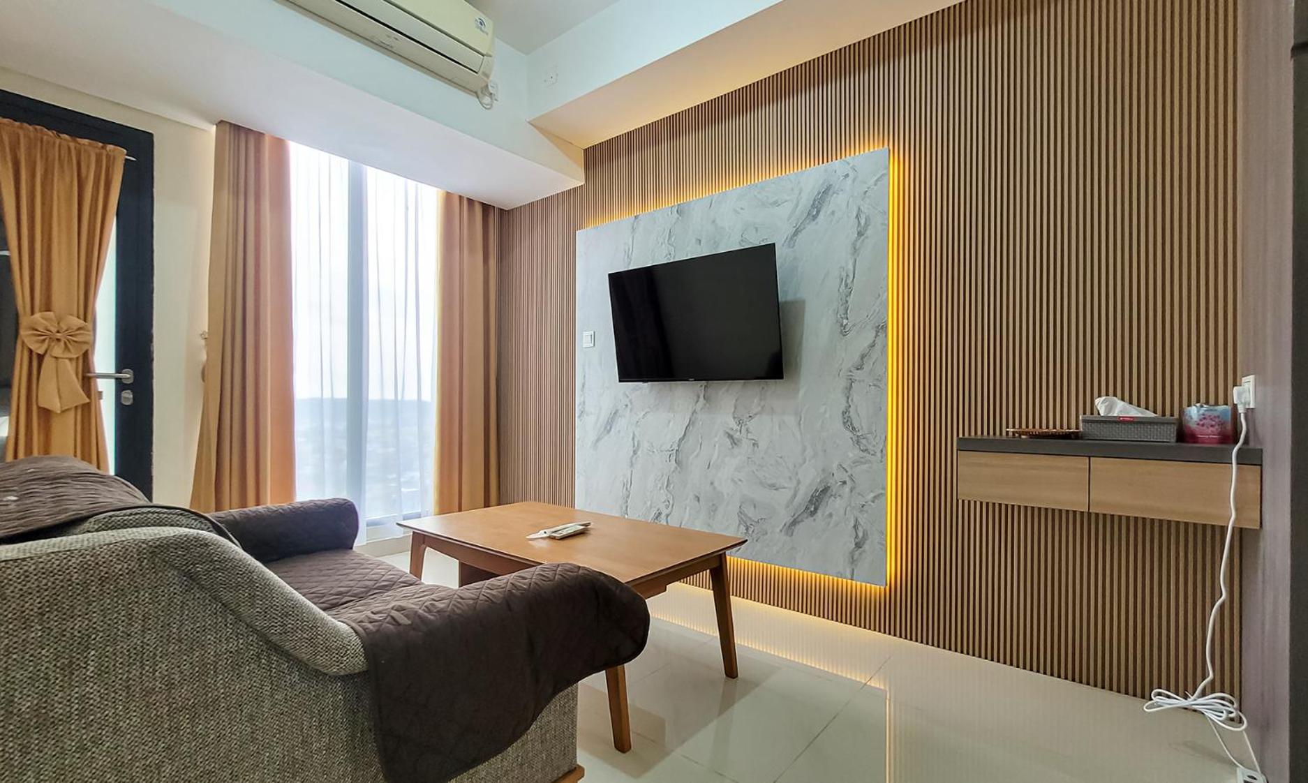 Two-Bedroom Apartment with View - Photo 1