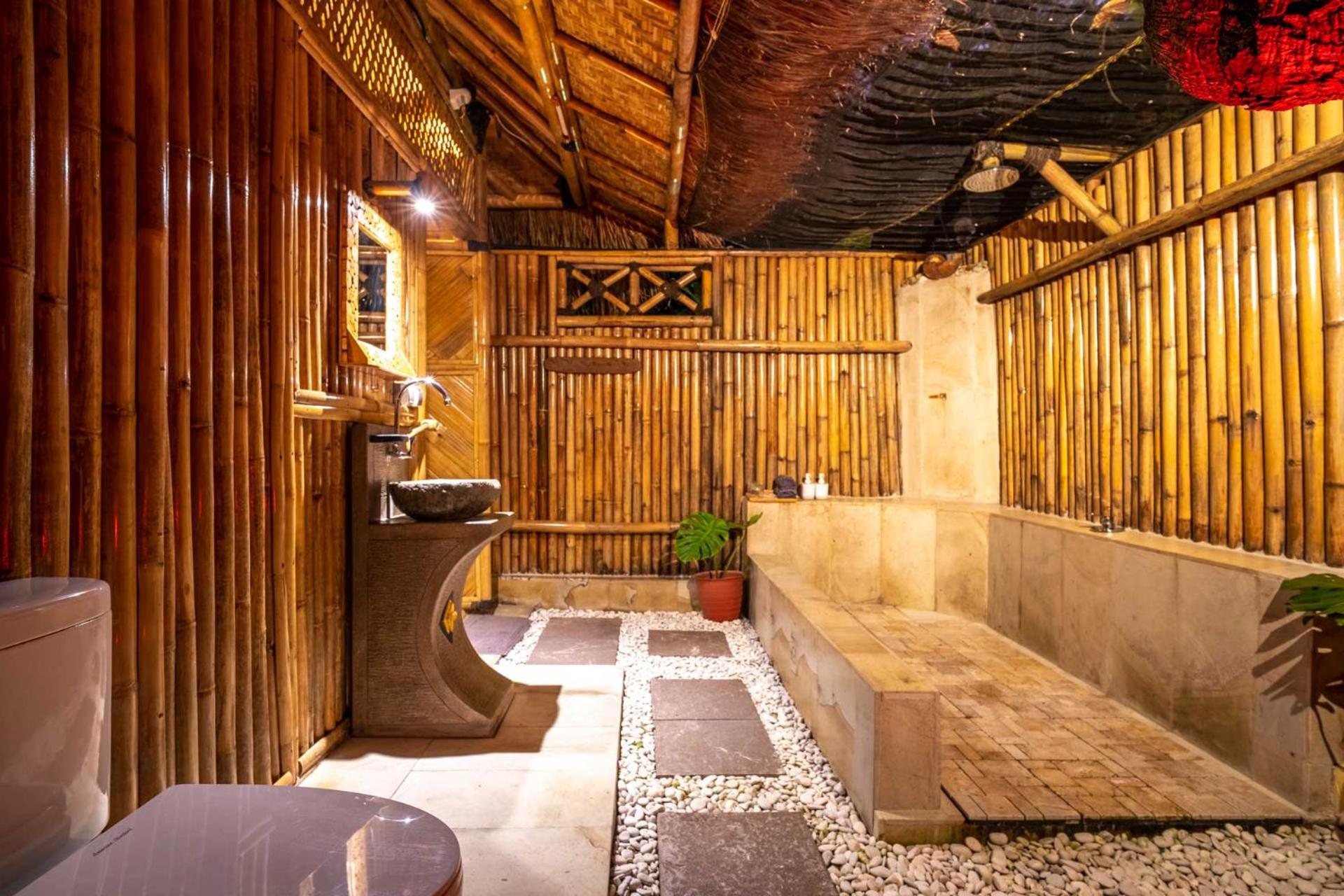 Villa with Private Pool - Photo 2